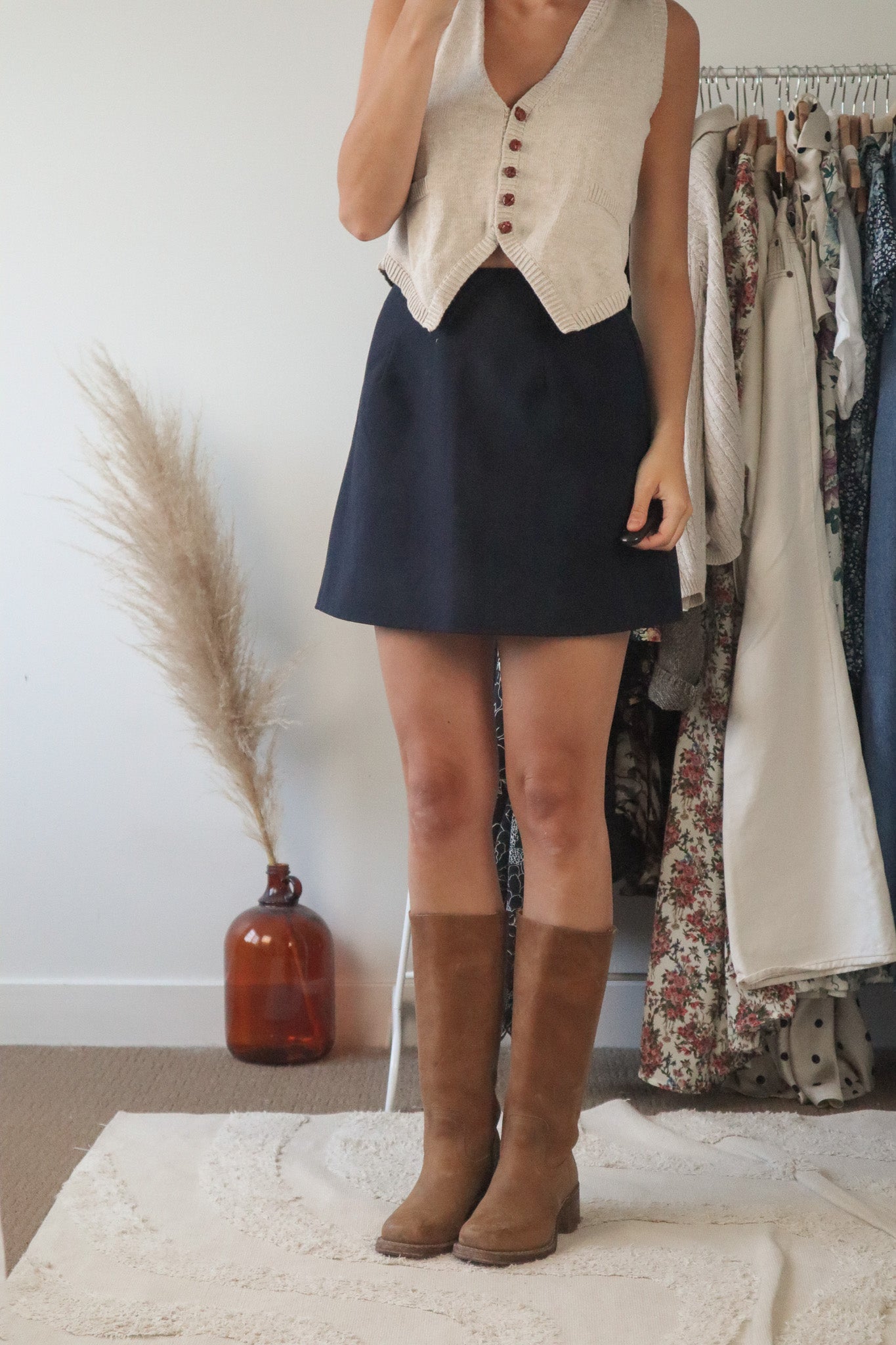 Made in Canada x Vintage x Navy Mini Skirt (2/4)