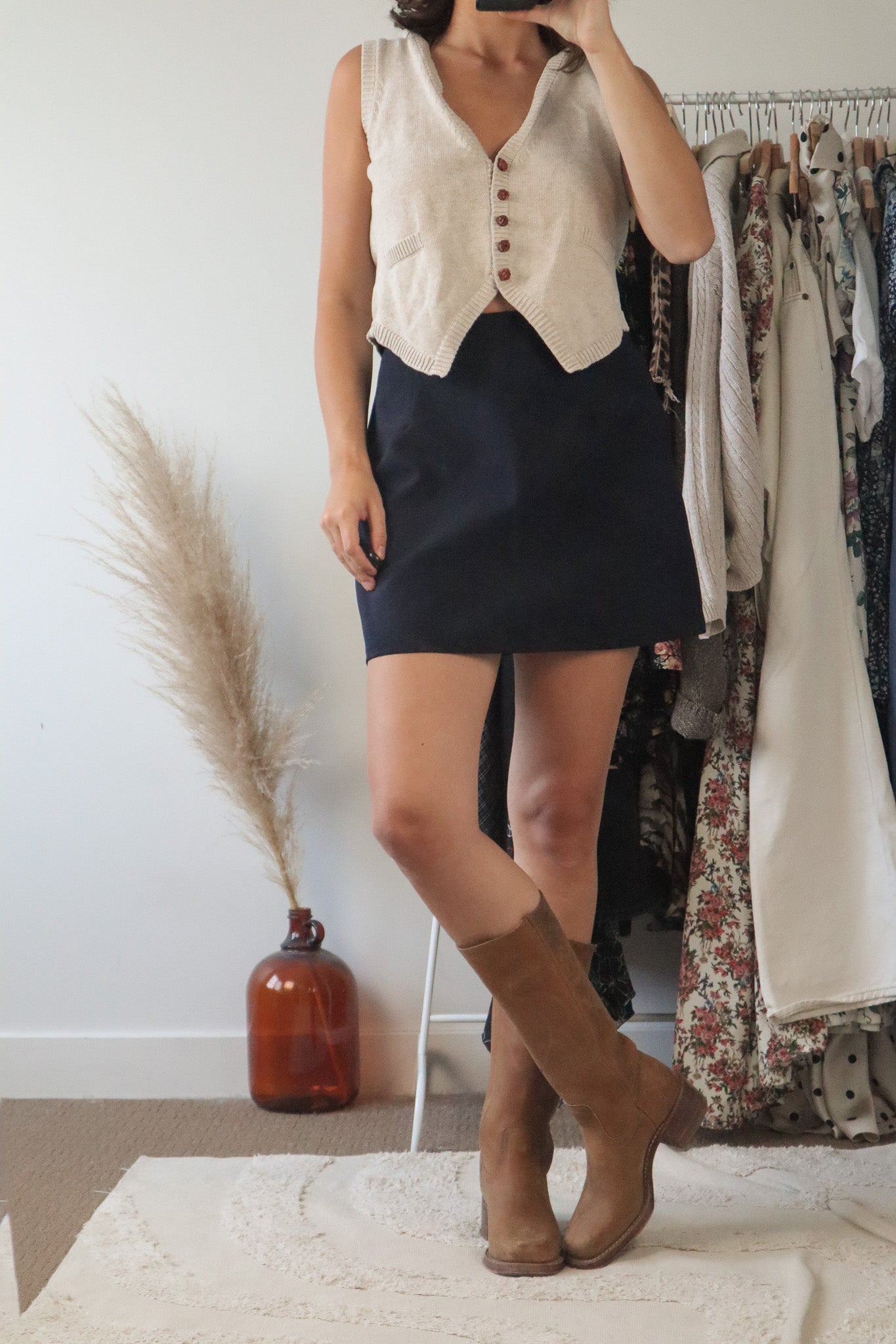 Made in Canada x Vintage x Navy Mini Skirt (2/4)