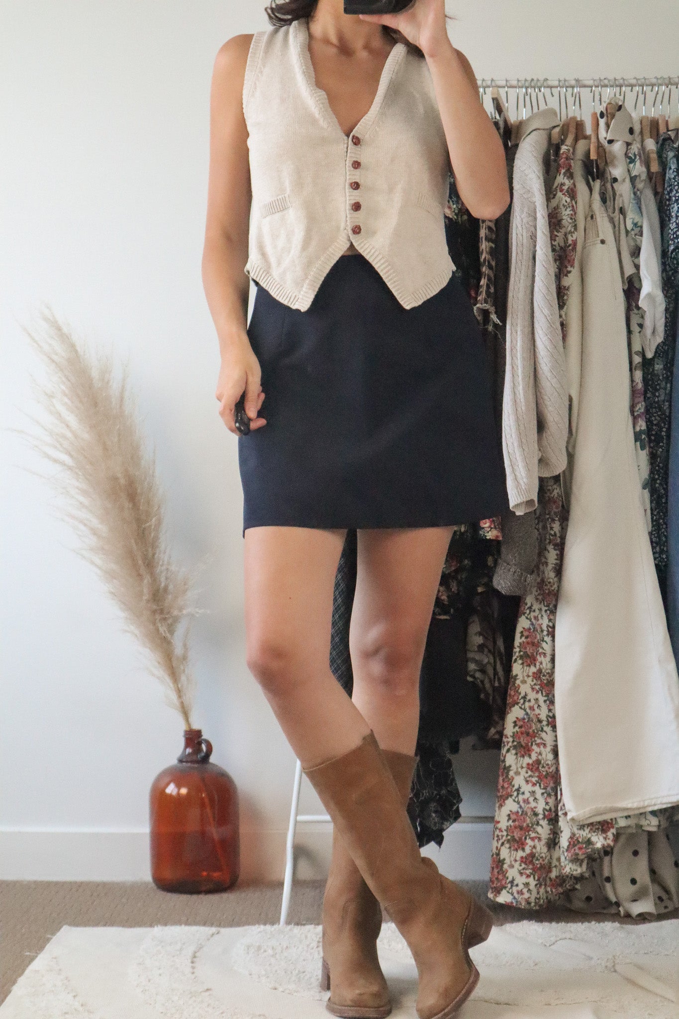 Made in Canada x Vintage x Navy Mini Skirt (2/4)