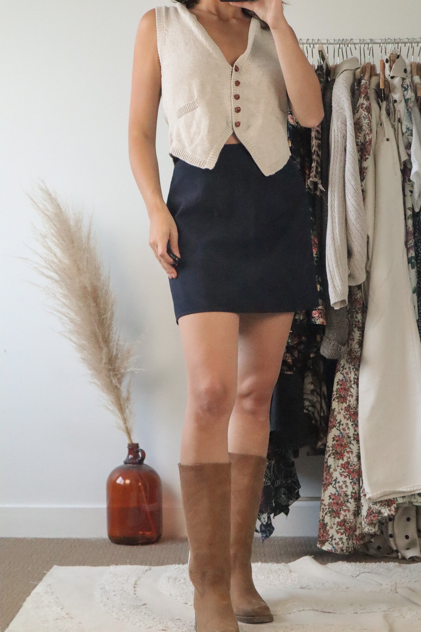 Made in Canada x Vintage x Navy Mini Skirt (2/4)