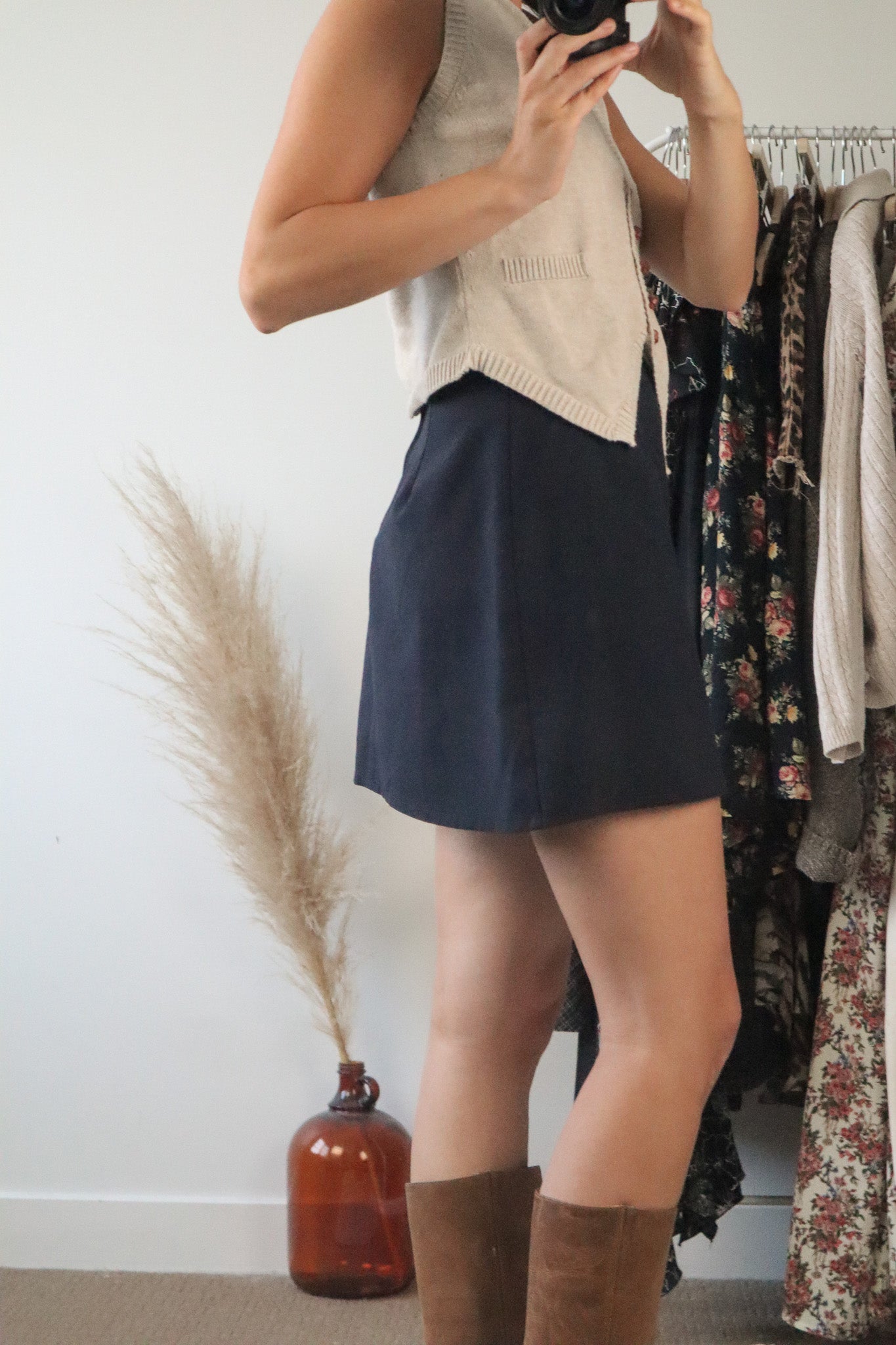 Made in Canada x Vintage x Navy Mini Skirt (2/4)