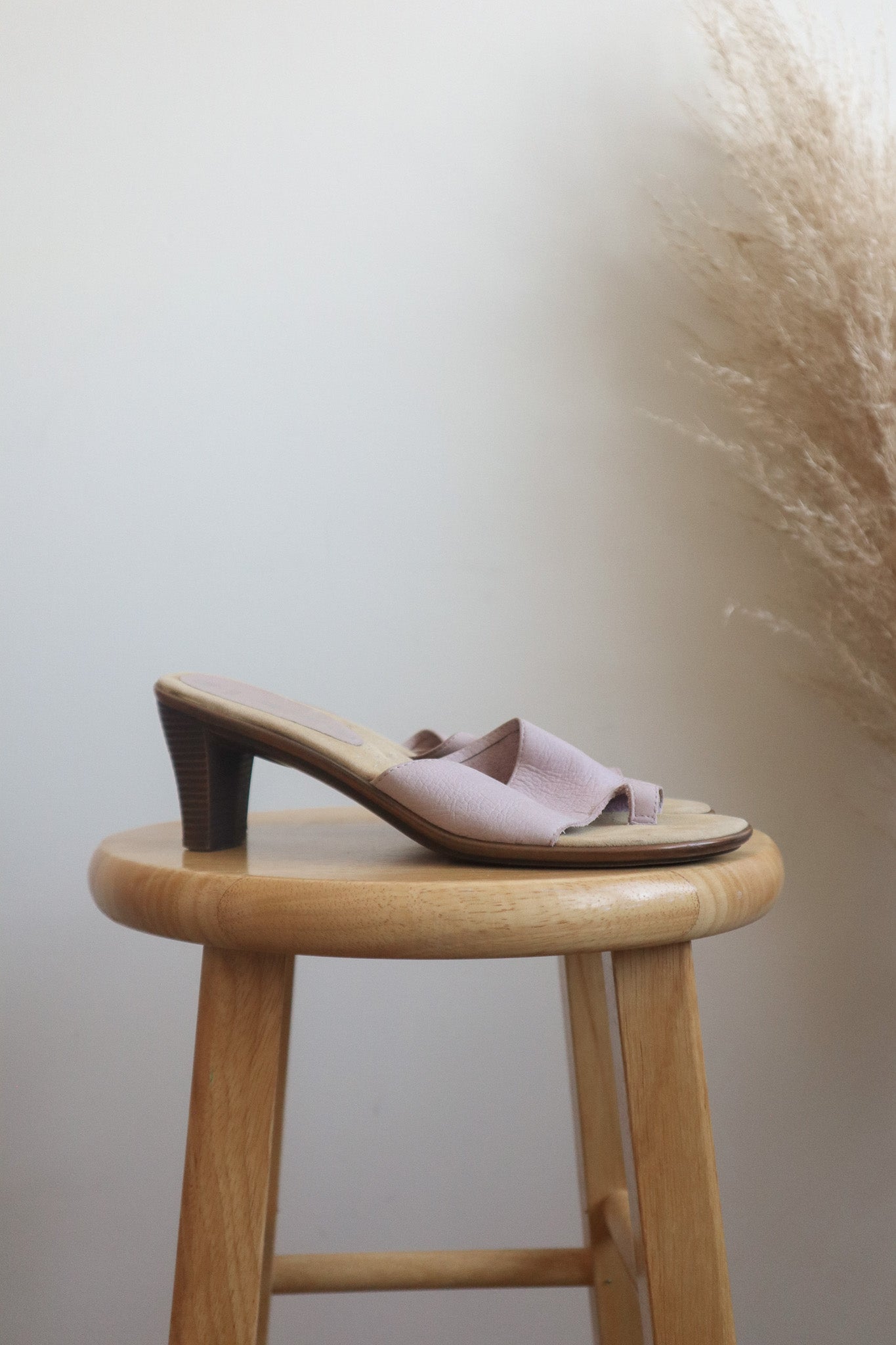 Vintage x Leather Heels (7/7.5)