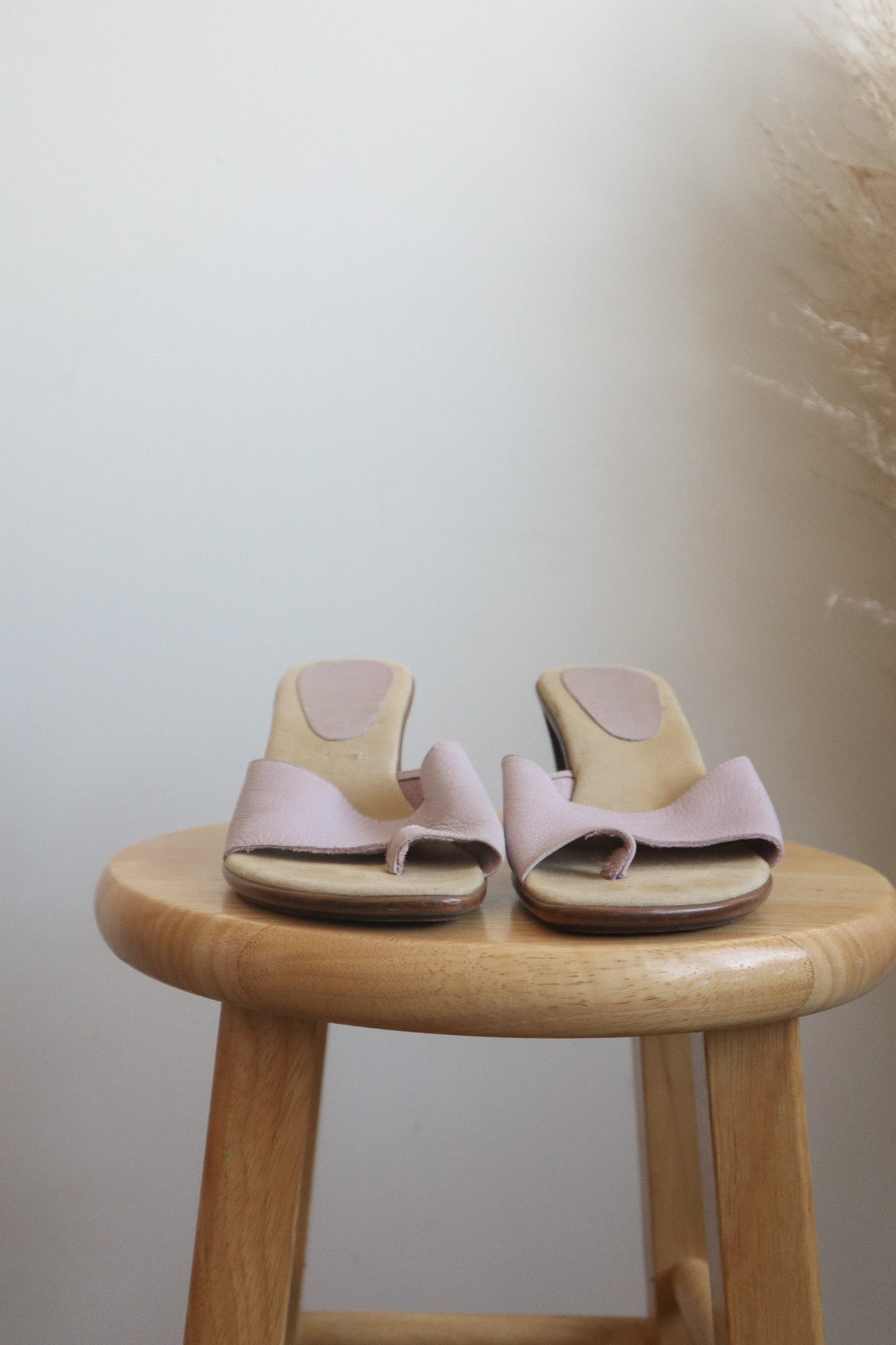 Vintage x Leather Heels (7/7.5)
