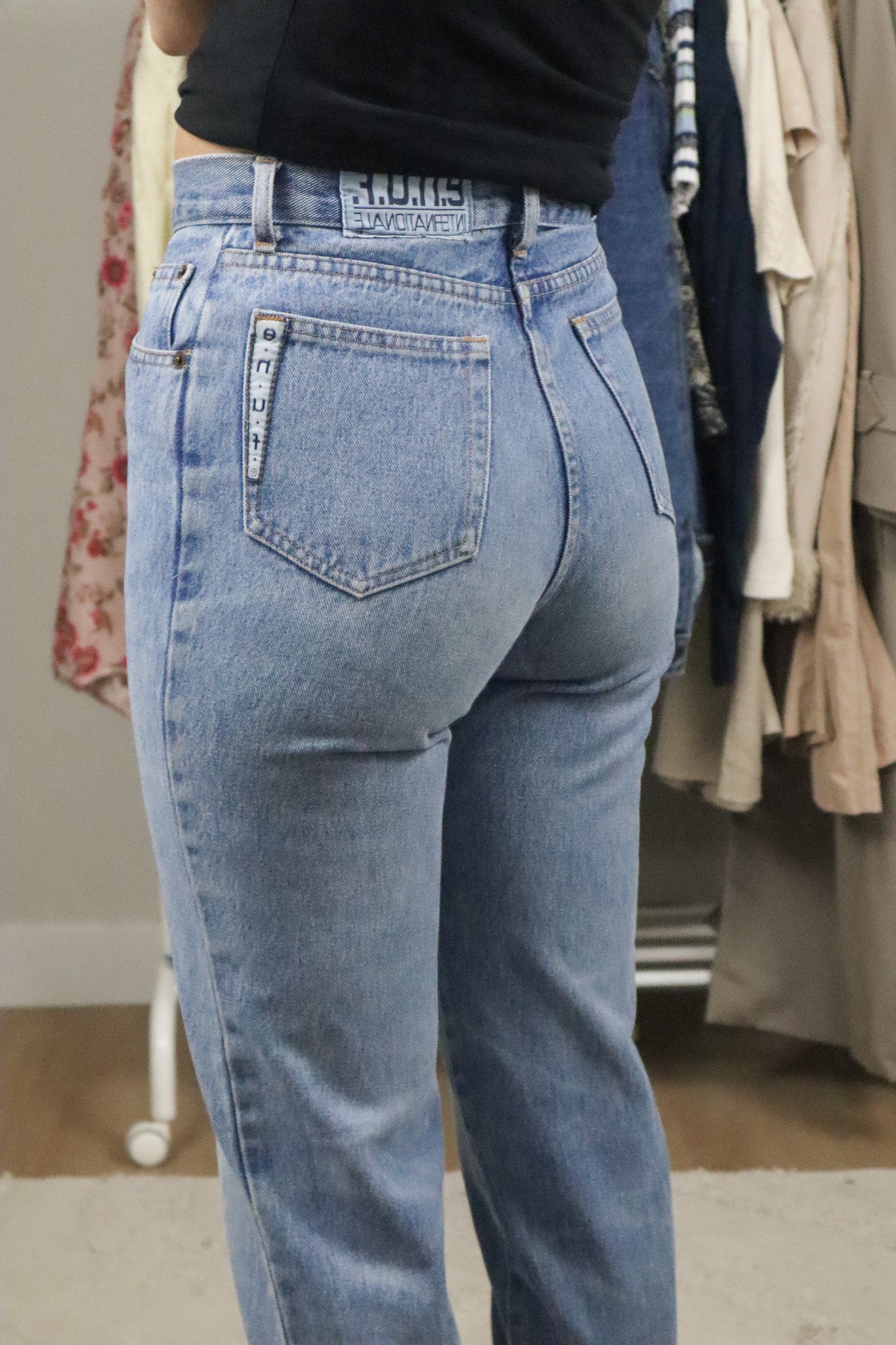 Made in Canada x Vintage x Mom Jeans (2)