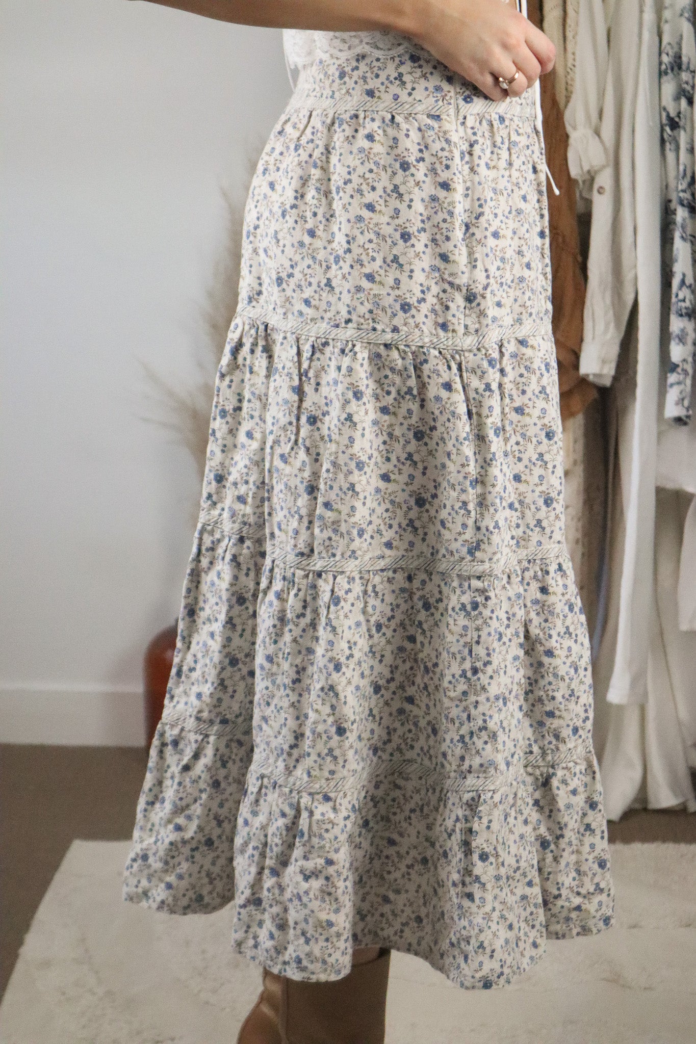Vintage x Linen Floral Tiered Midi Skirt (4/6)