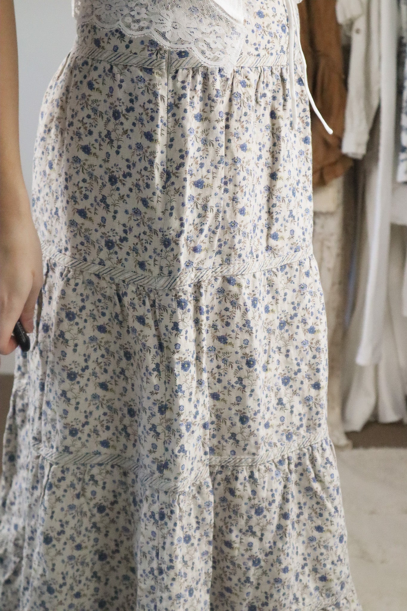 Vintage x Linen Floral Tiered Midi Skirt (4/6)