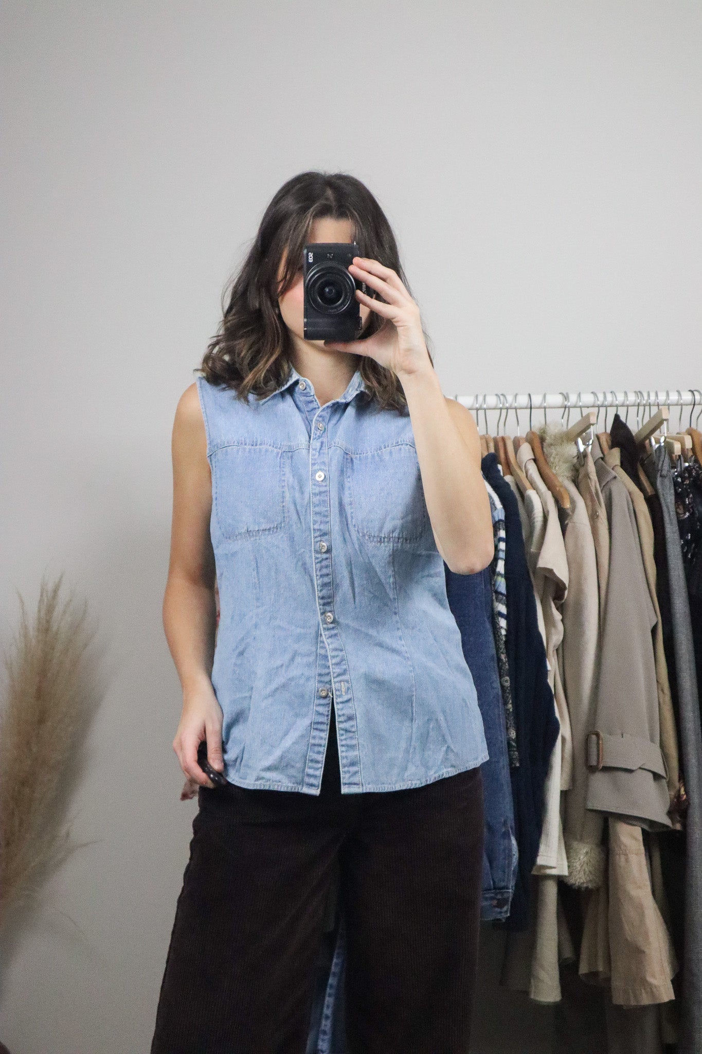 Vintage x Denim Sleeveless Button Up (M)