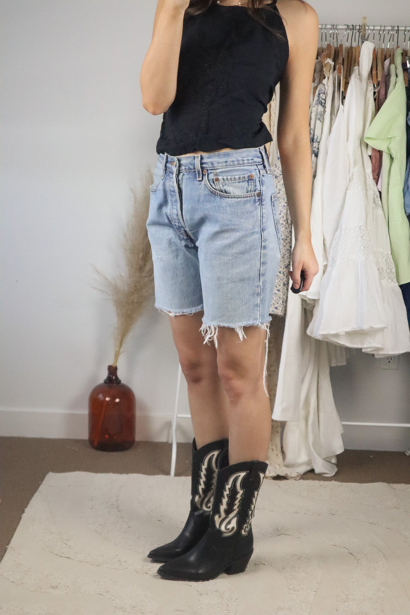 Vintage x Levi Denim Cut Off Shorts (6/8)