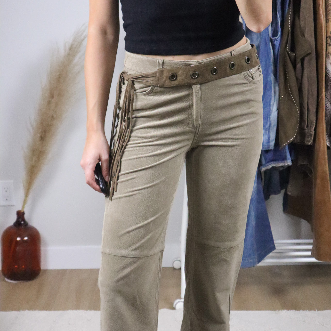 Made in Canada x Vintage x Suede Fringe/Rivet Belt (S)