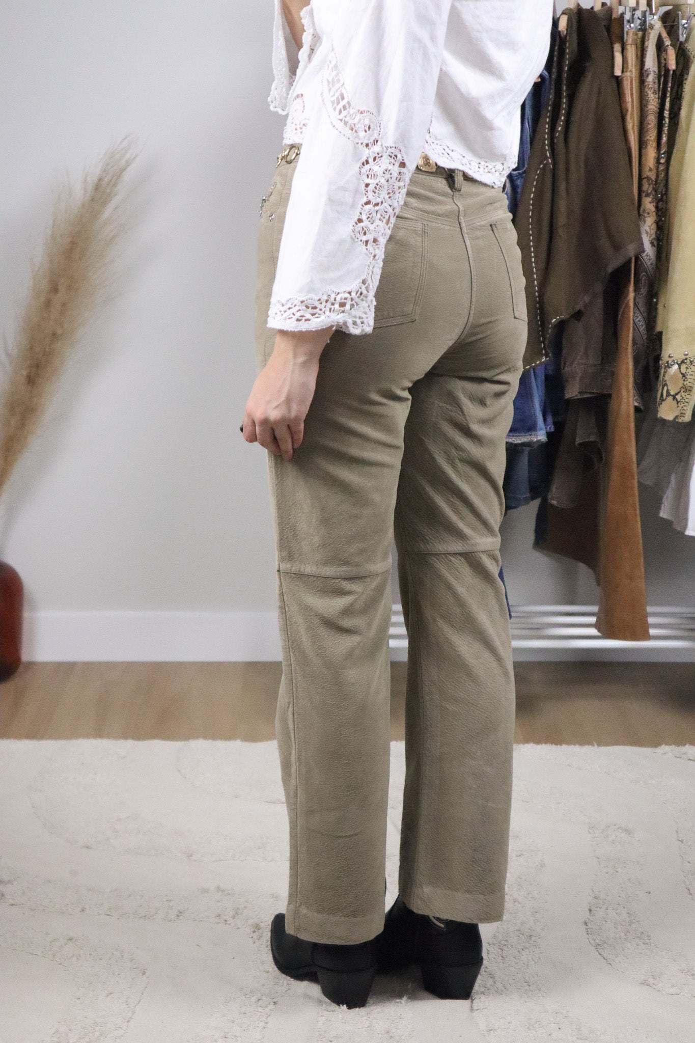 Vintage x Mid-Rise Faux Suede Flare Pants (4)