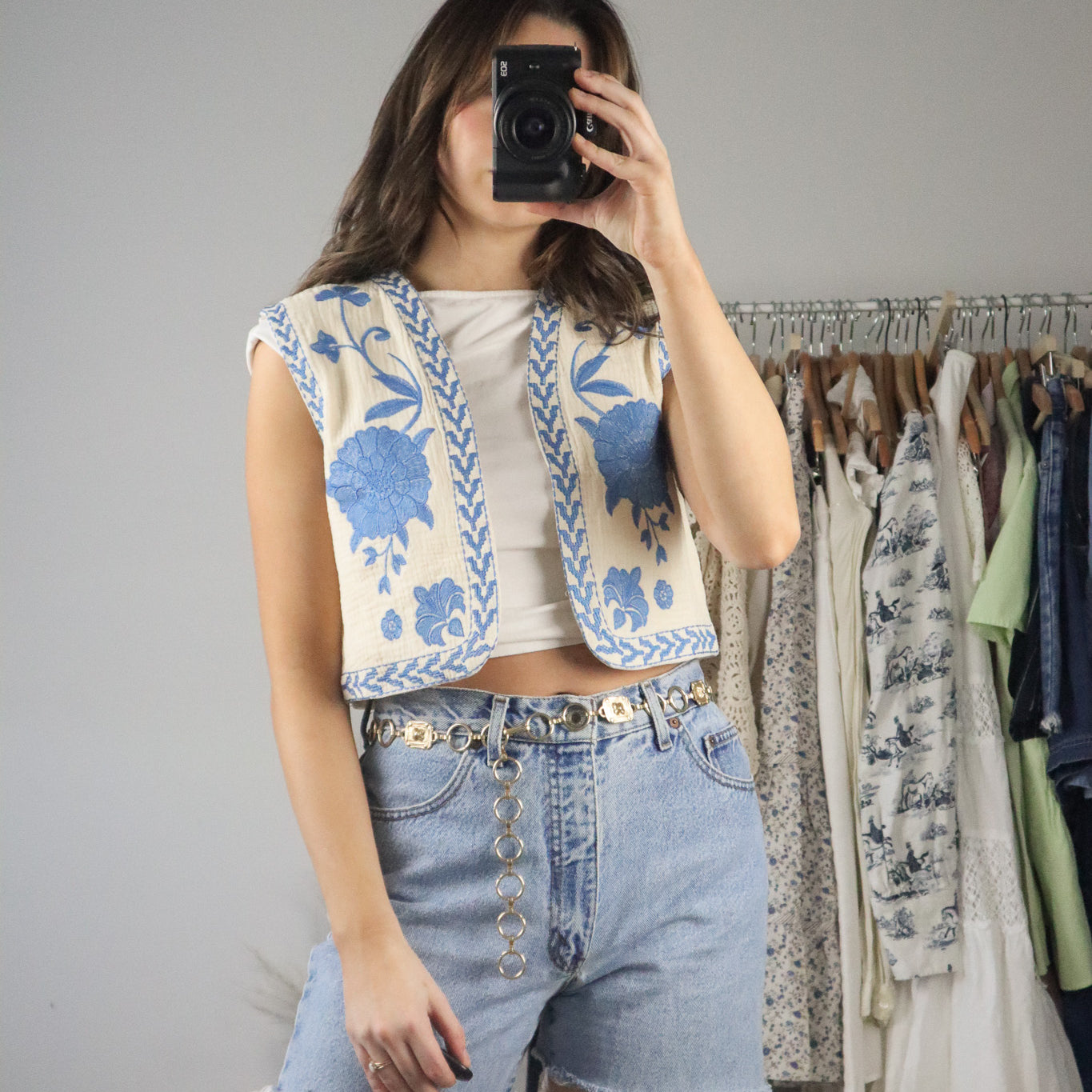 Modern x Cropped Embroidered Vest (S)