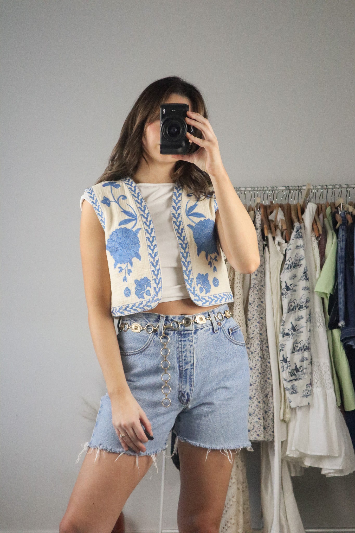 Modern x Cropped Embroidered Vest (S)