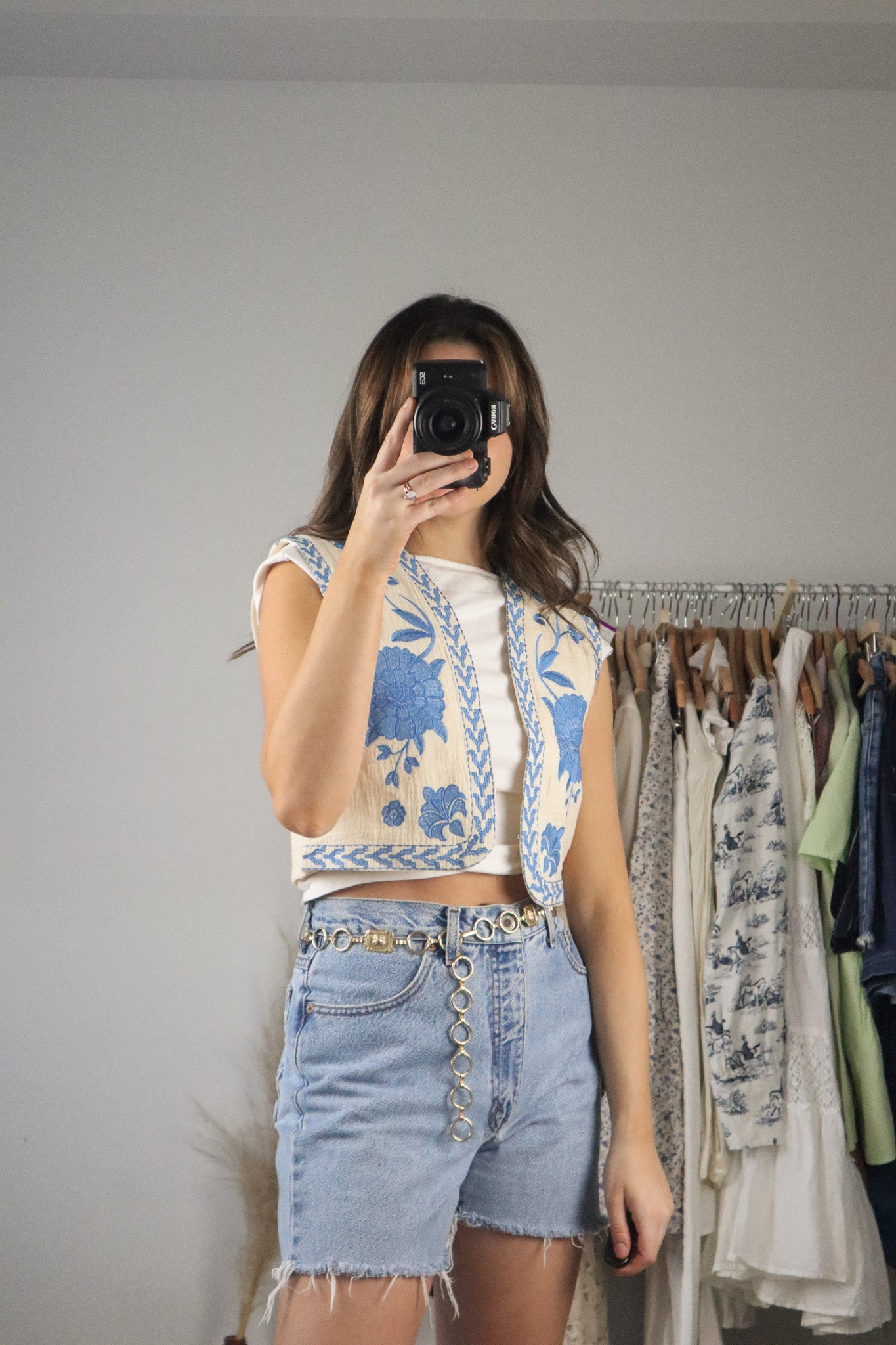 Modern x Cropped Embroidered Vest (S)