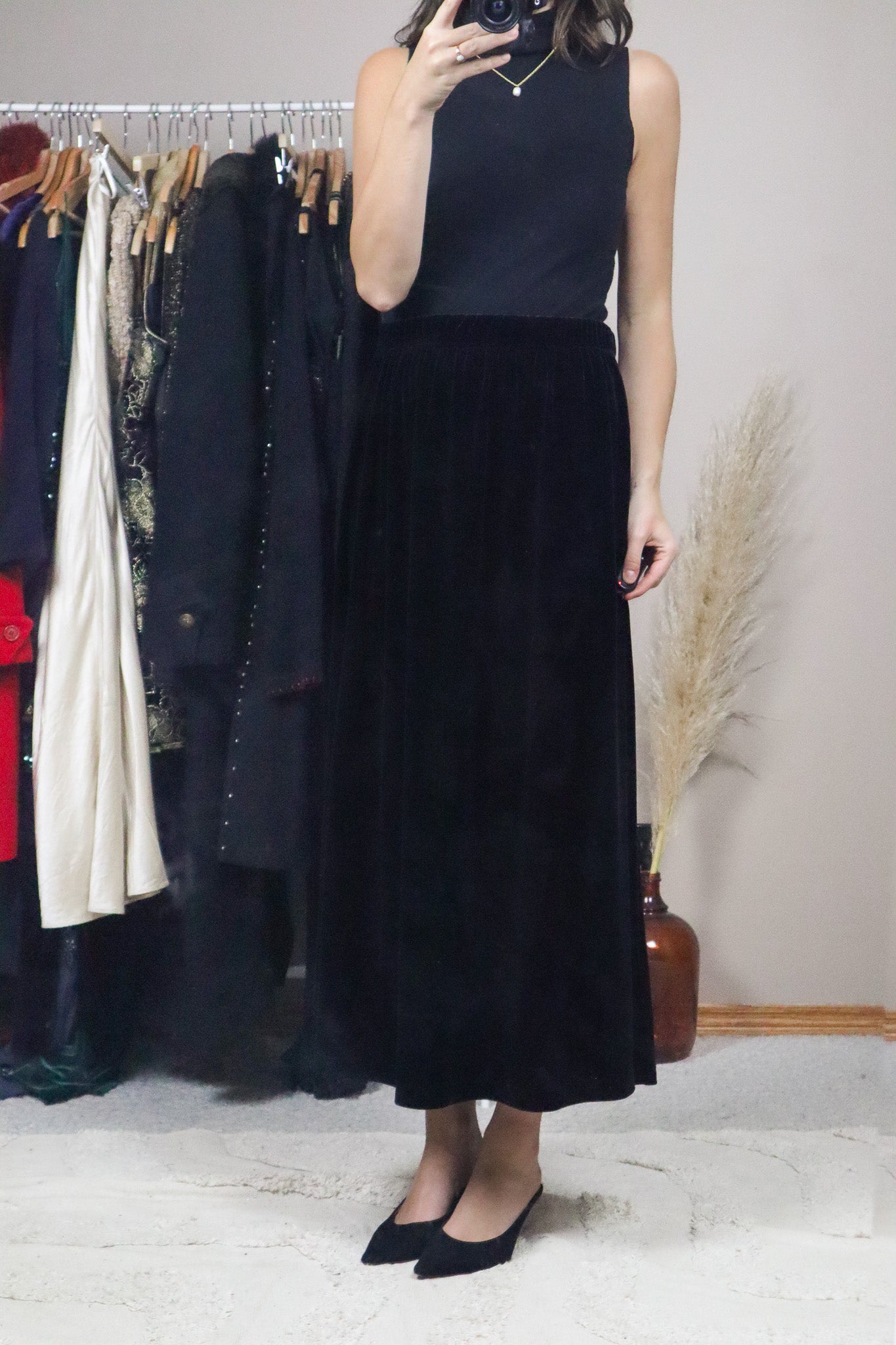 Vintage x Velvet Maxi Skirt (M/L)