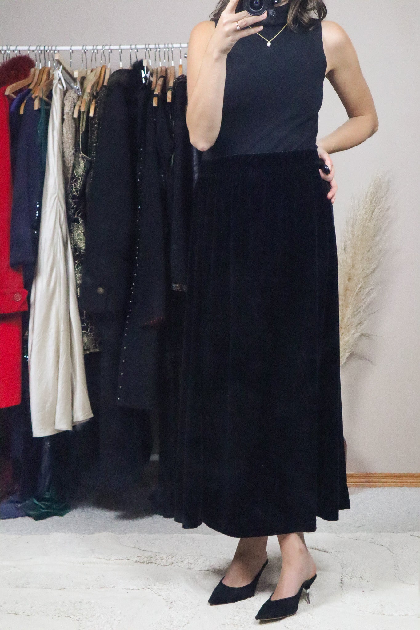 Vintage x Velvet Maxi Skirt (M/L)