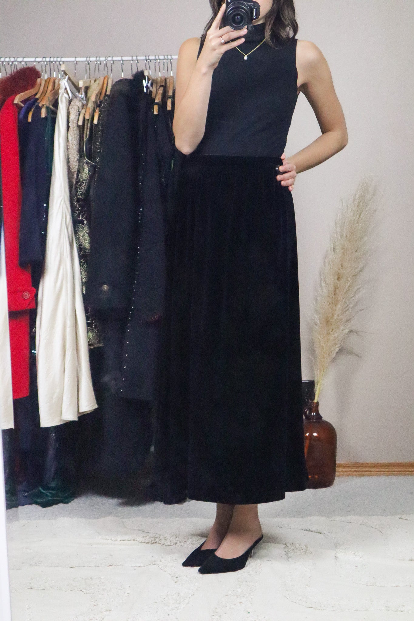 Vintage x Velvet Maxi Skirt (M/L)