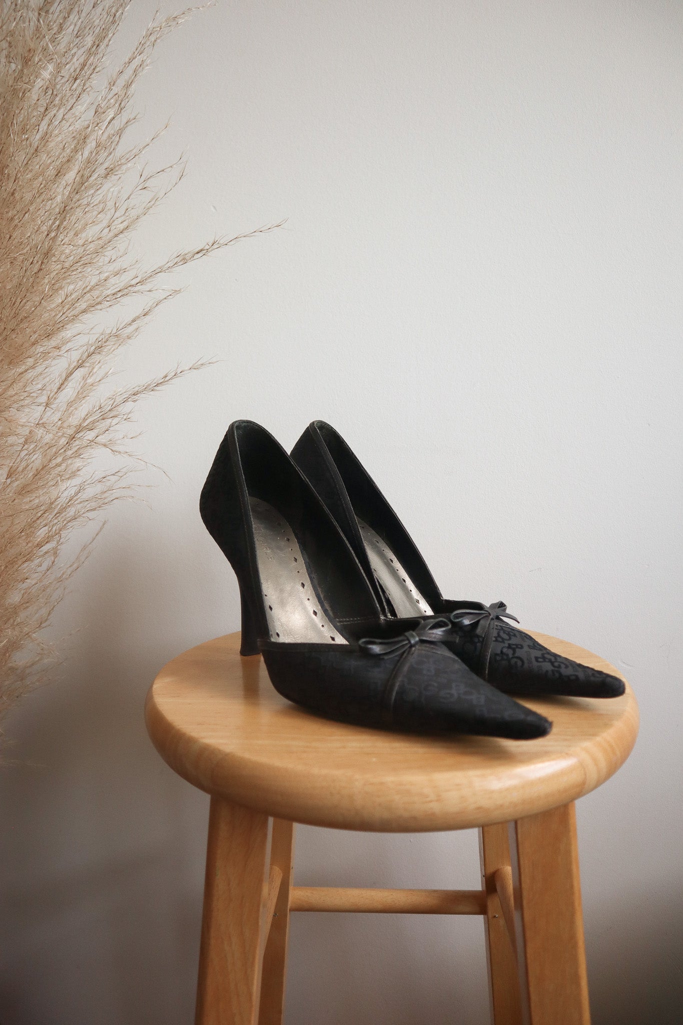 Vintage x Leather Bow Heels (8)