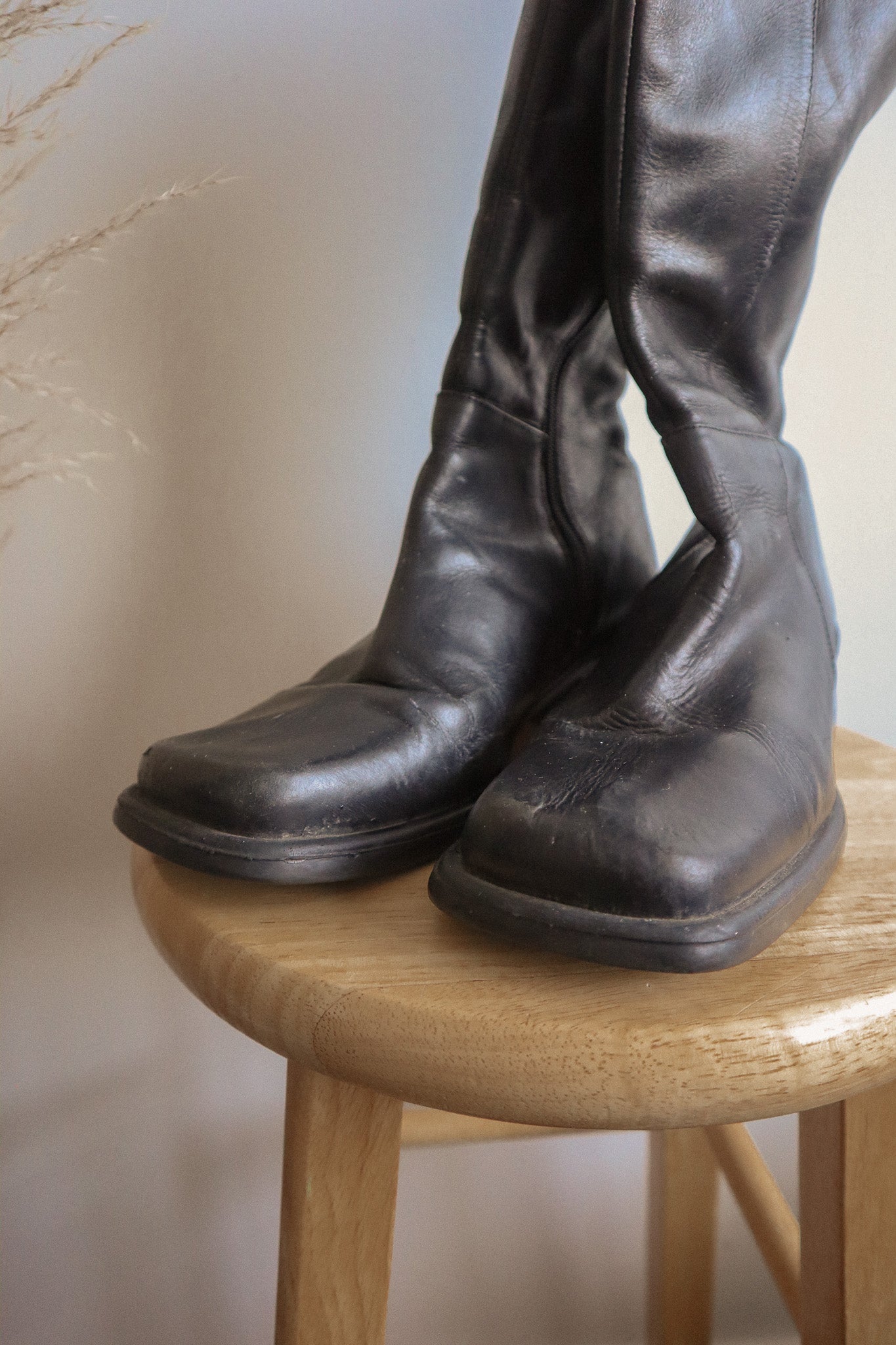 Vintage x Faux-Leather Knee High Boots (8)