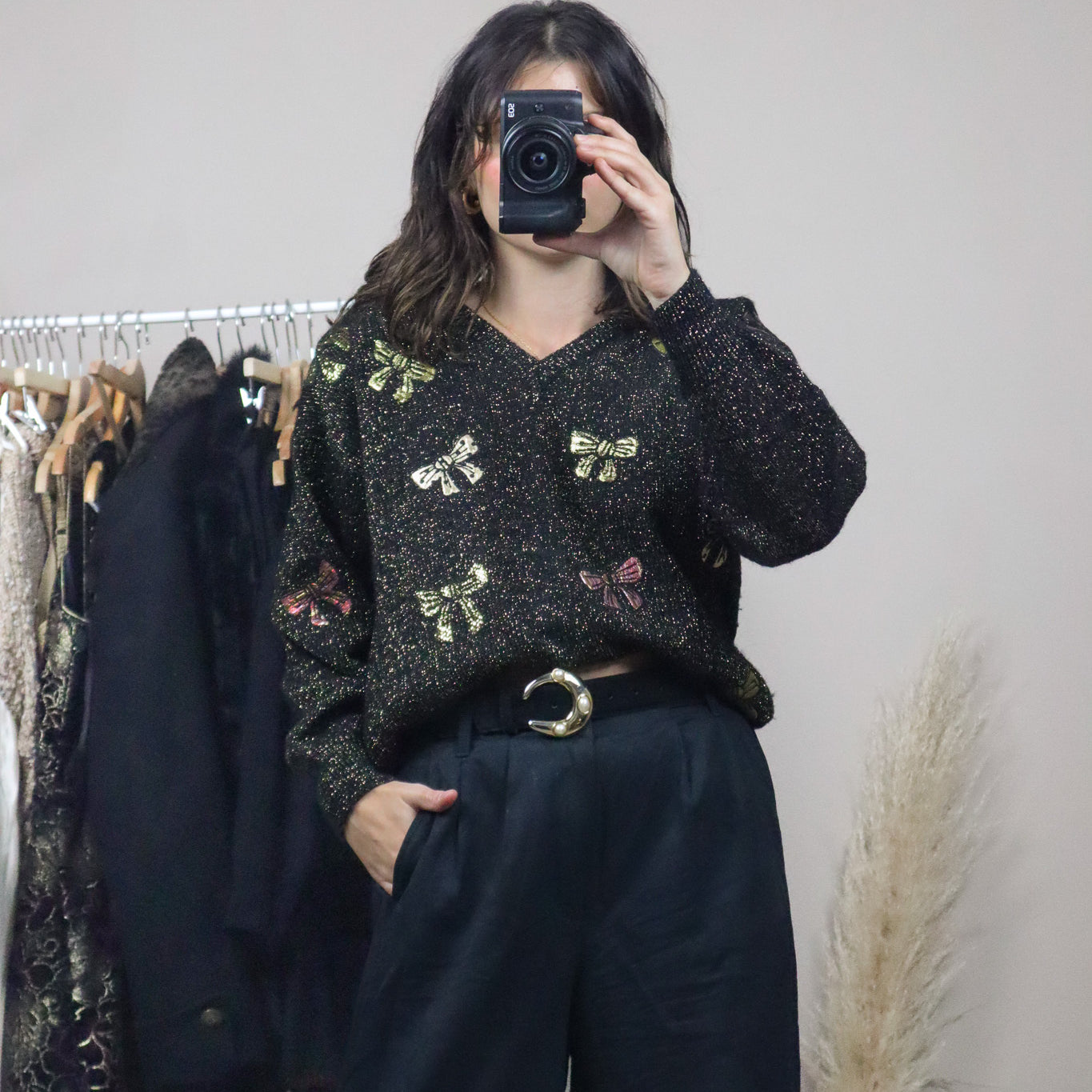 Vintage x Wool Blend Shimmer Bow Sweater (S/M)