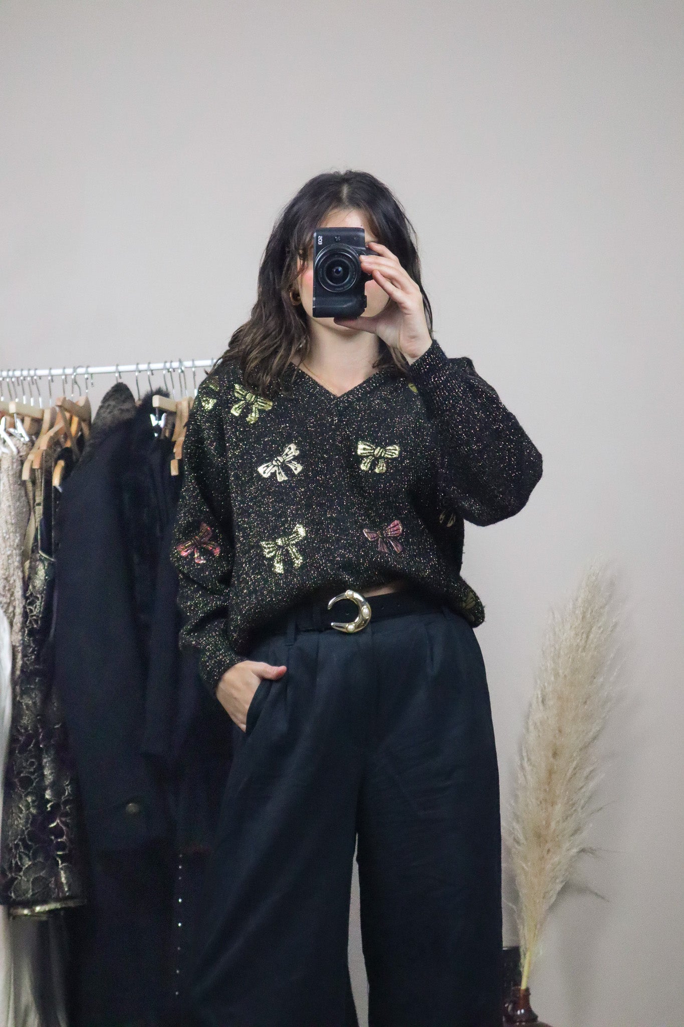 Vintage x Wool Blend Shimmer Bow Sweater (S/M)