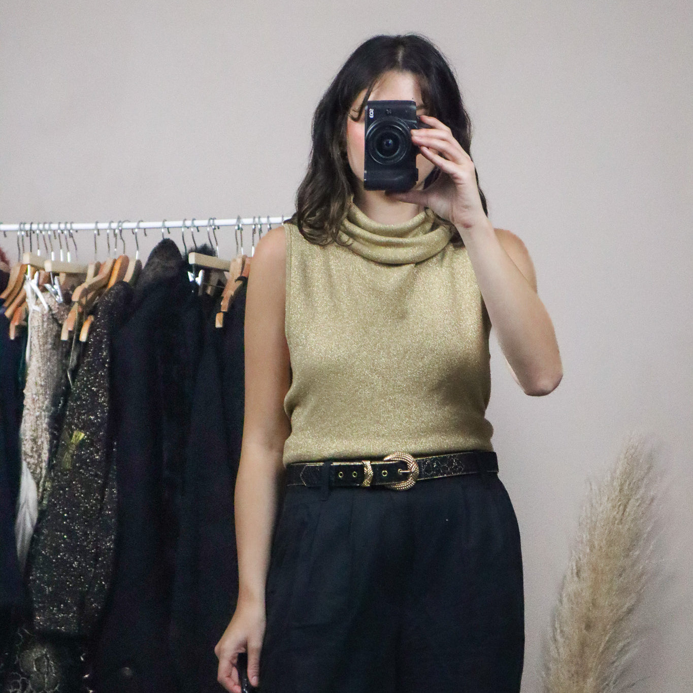 Made in Korea x Vintage x Shimmer Cowl Neck Tank (M/L)