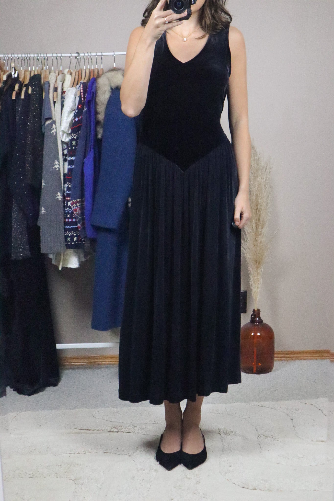 Made in Canada x Vintage x Velvet Drop Waist Dress (10)