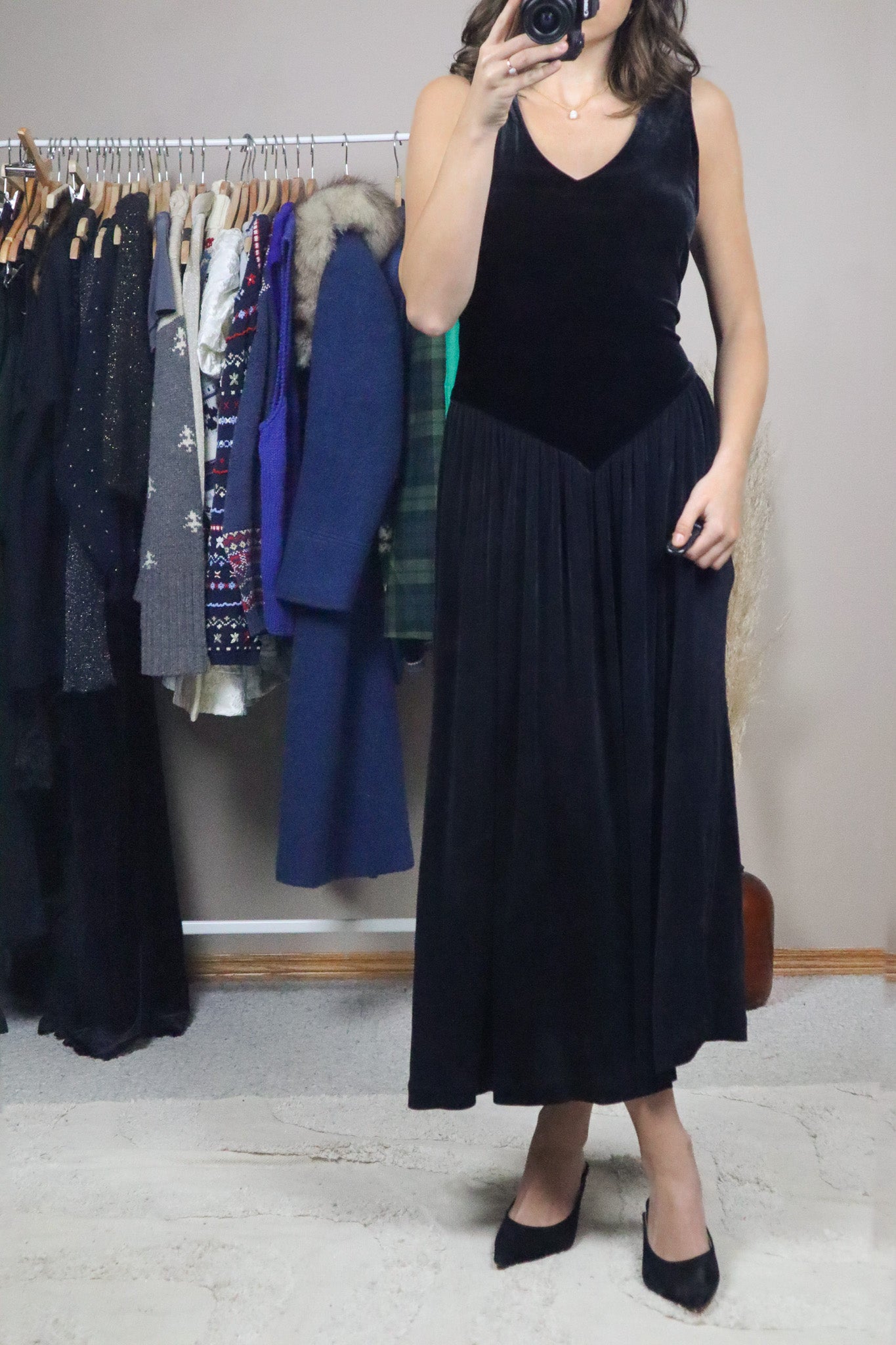 Made in Canada x Vintage x Velvet Drop Waist Dress (10)