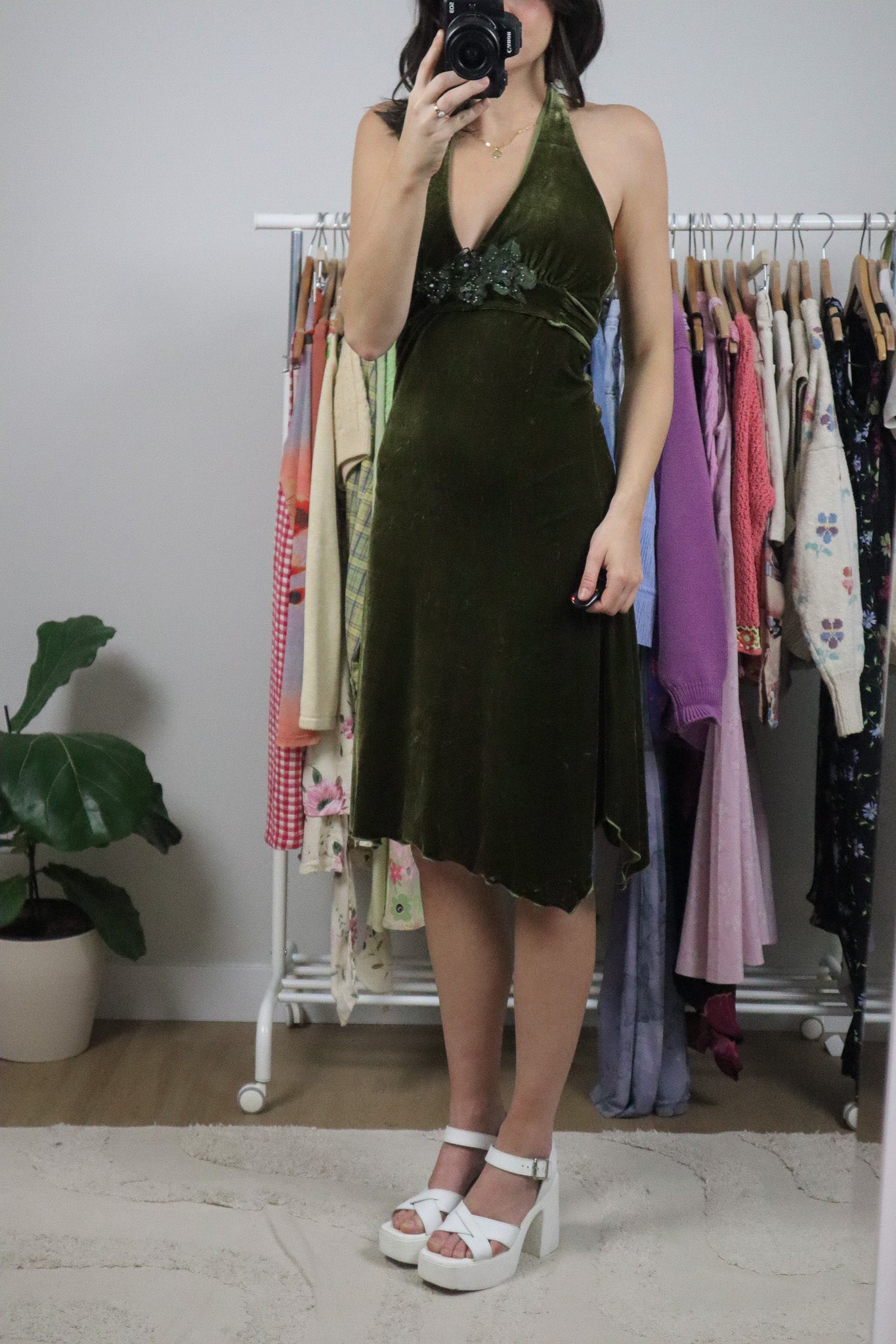 Made in USA x Vintage x Velvet Halter Midi Dress (S/M)
