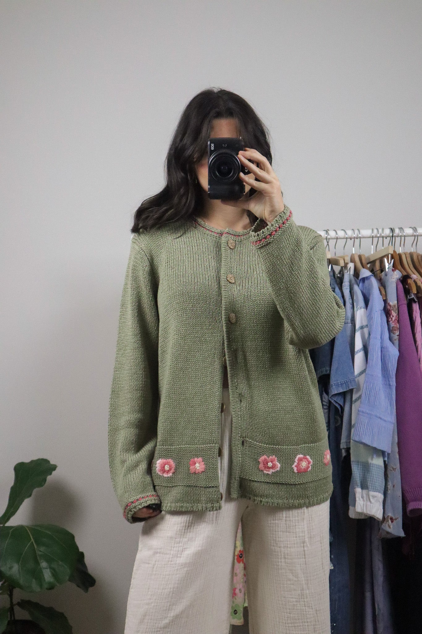Vintage x Flower Embroidered Knit Cardigan (L/XL)