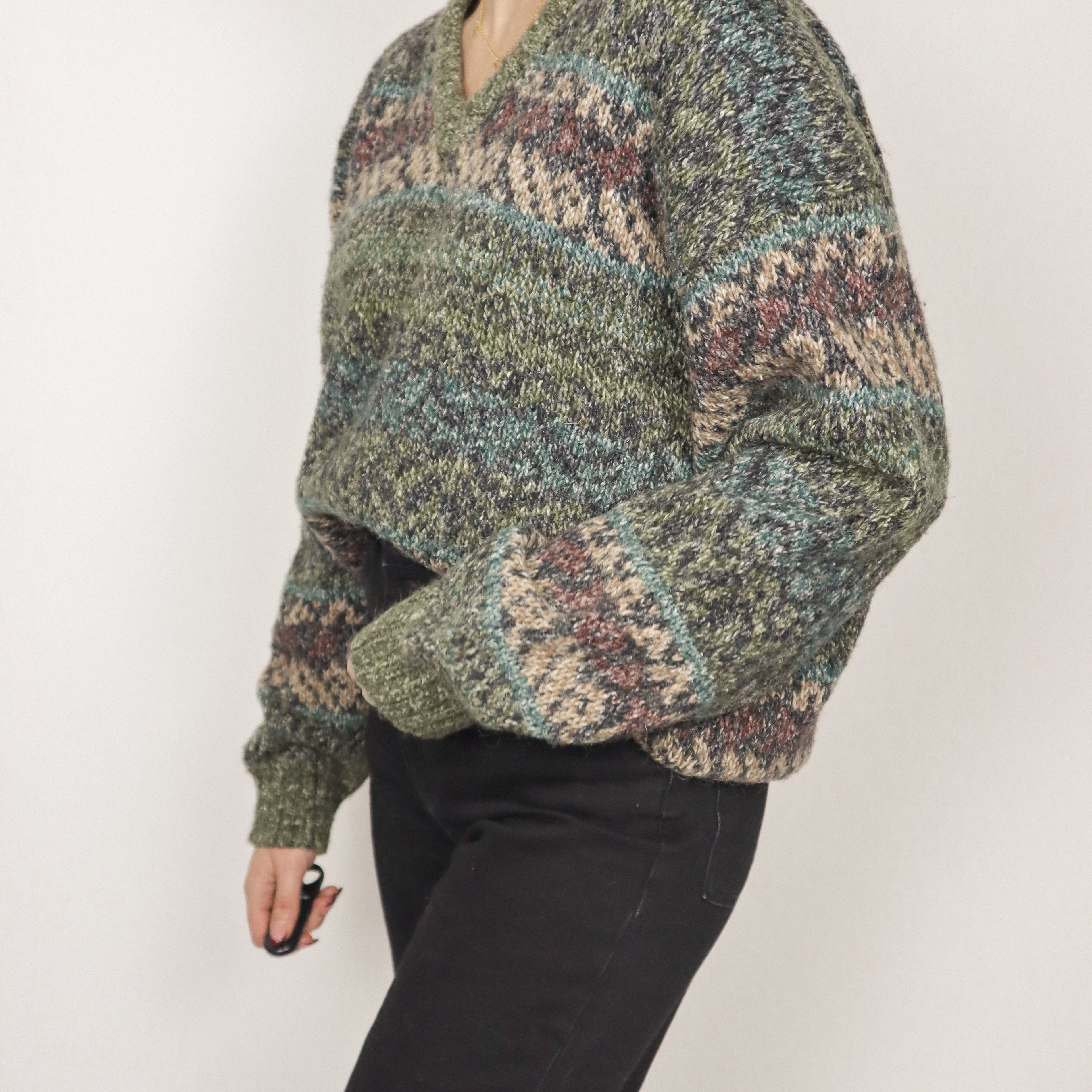 Vintage x Wool Blend V-Neck Sweater (L)