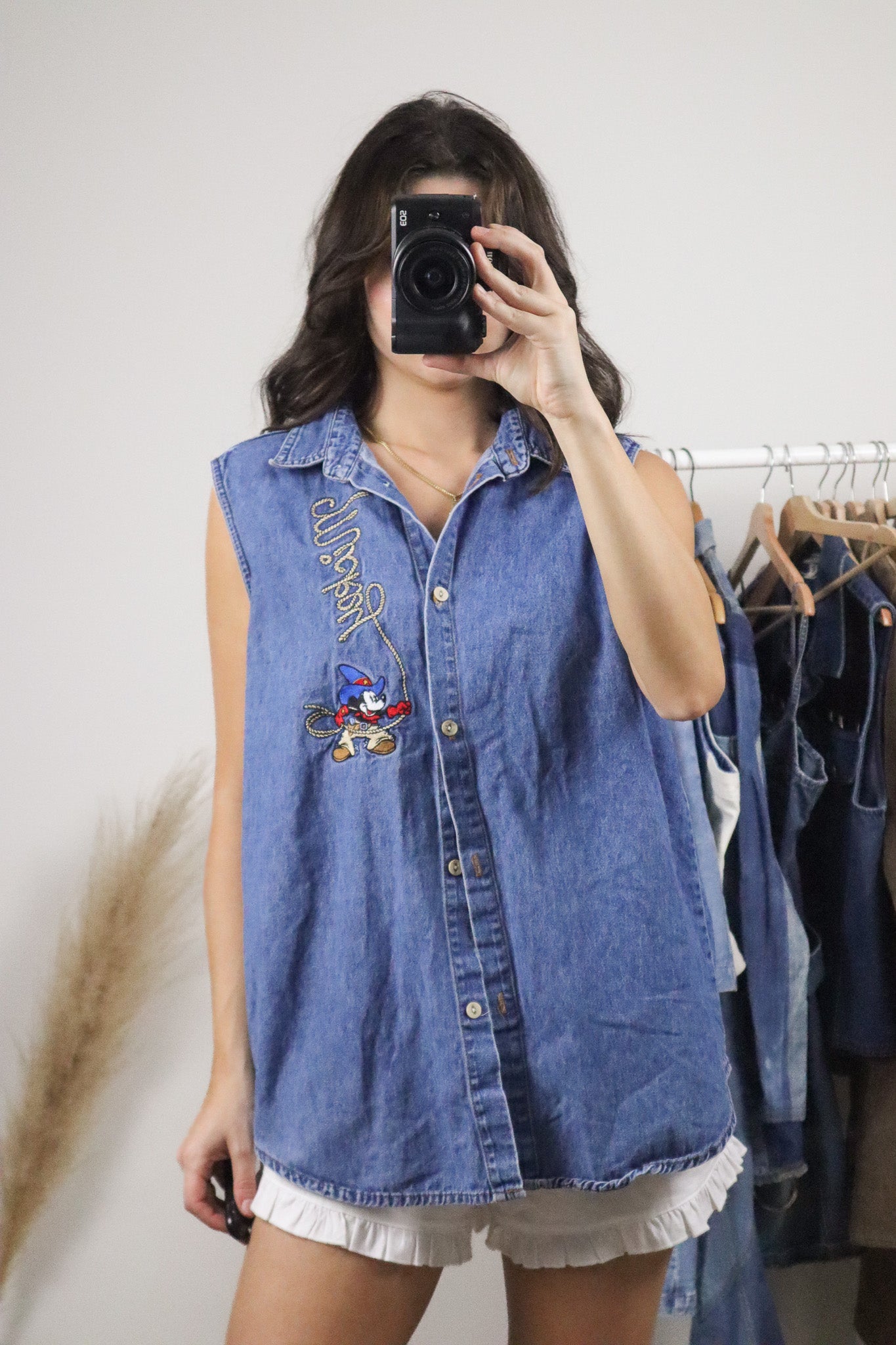Made in Canada x Vintage x Disney Mickey Denim Tank Top (XL)