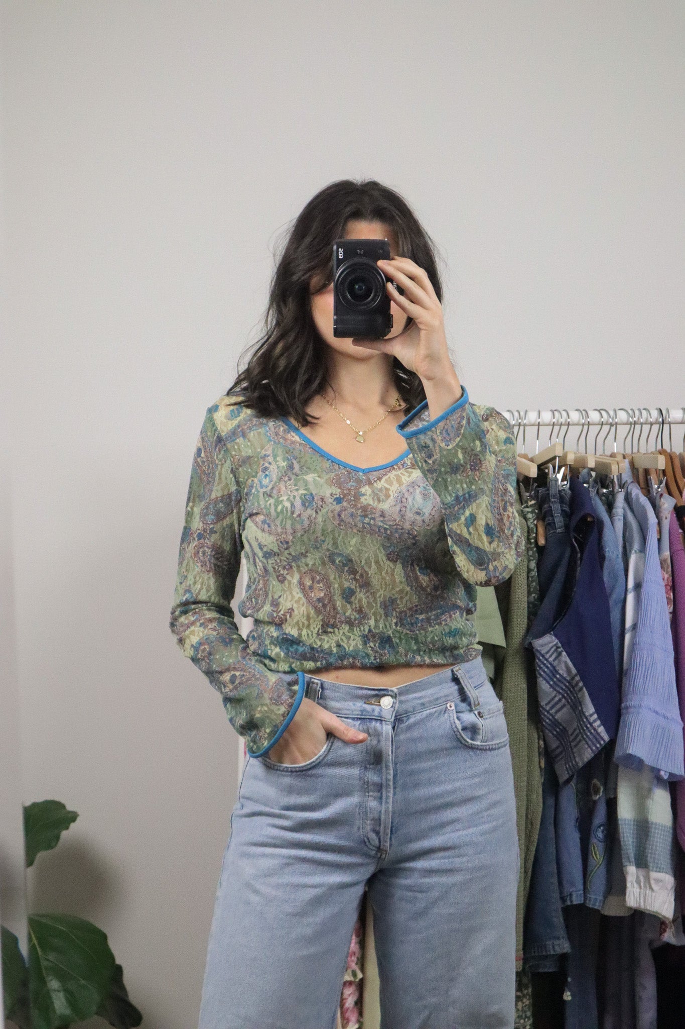 Made in Canada x Vintage x Paisley Lace Bell-Sleeve Top (M)