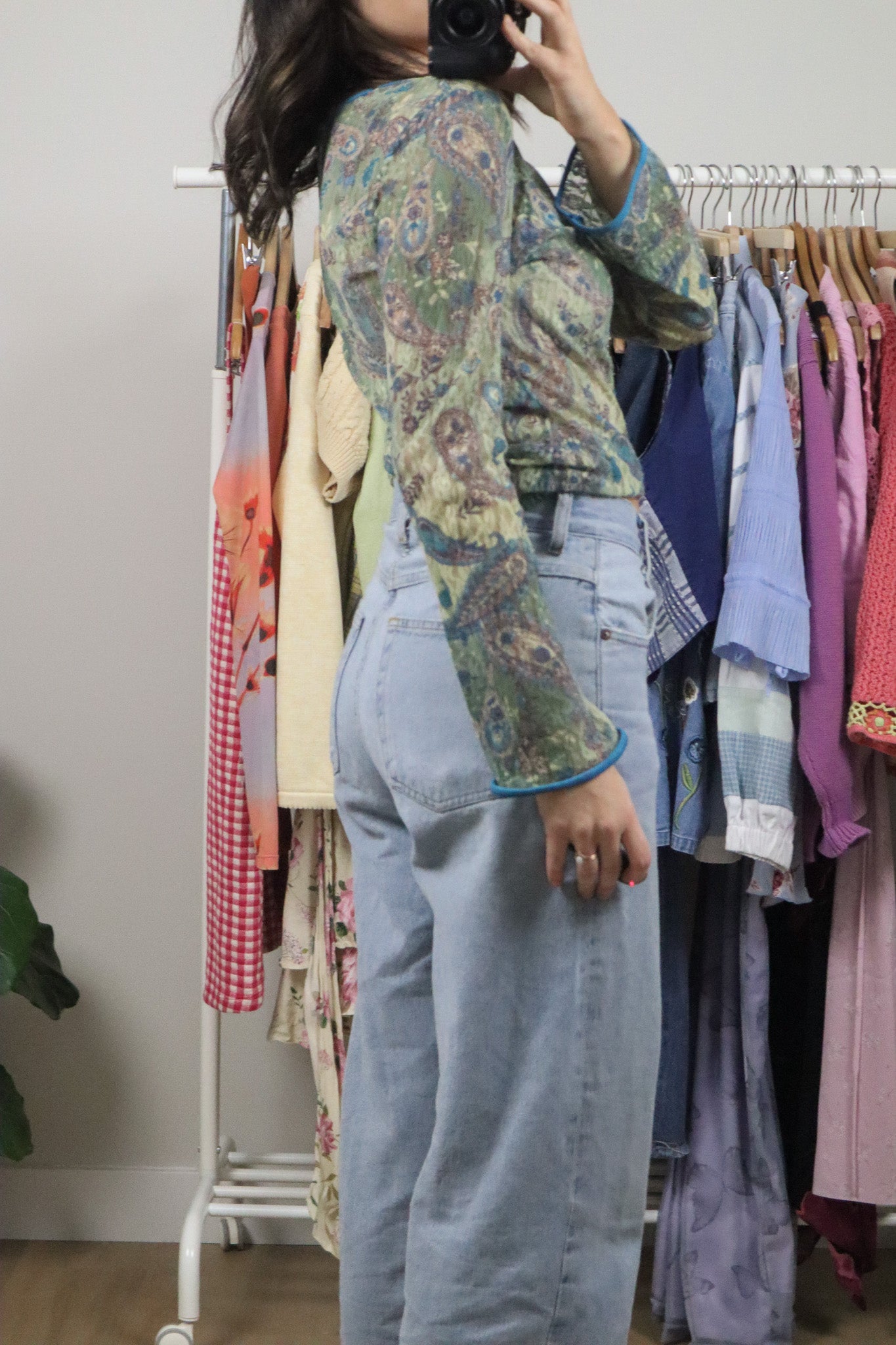 Made in Canada x Vintage x Paisley Lace Bell-Sleeve Top (M)