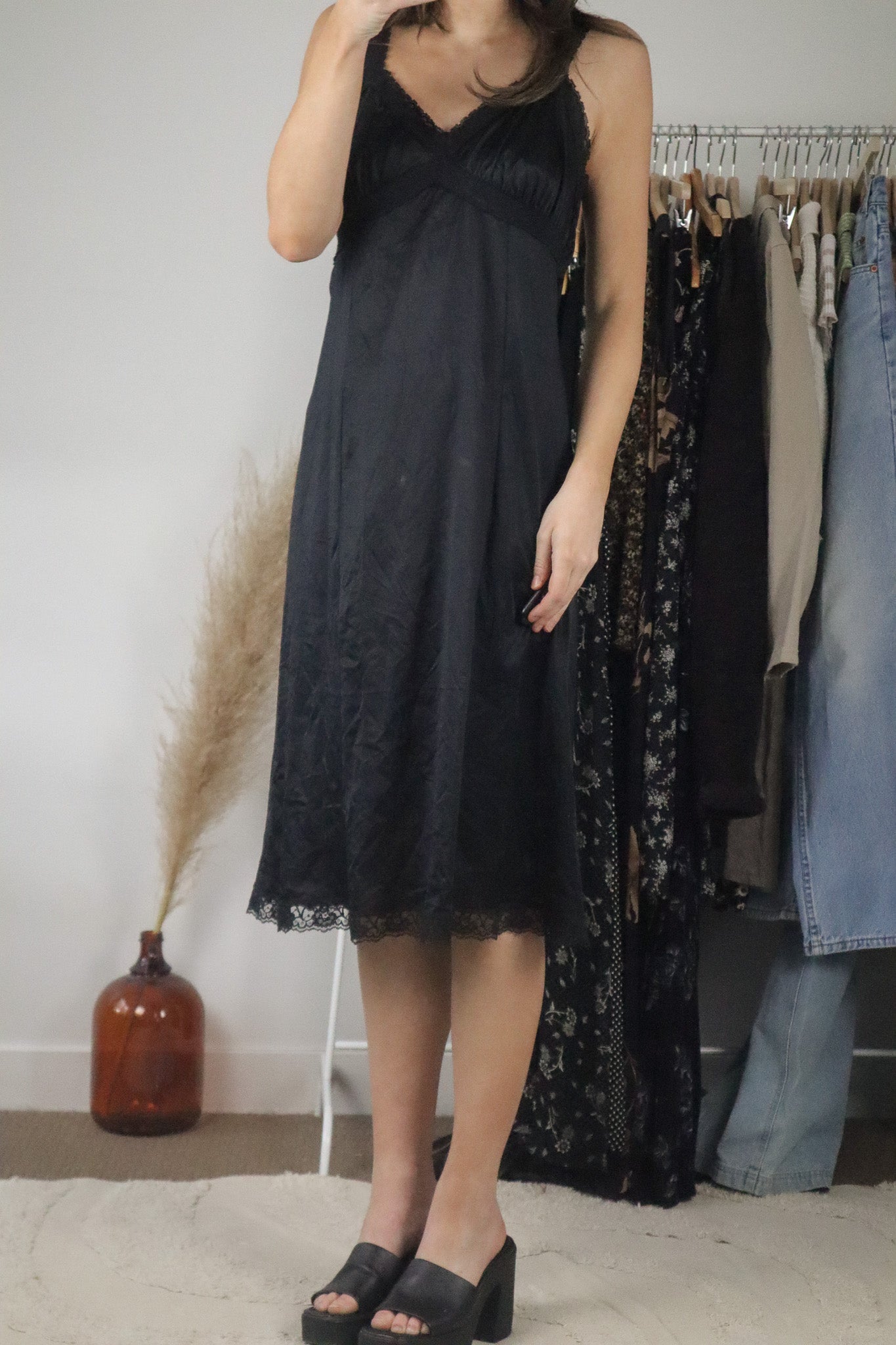 Made in Canada x Vintage x Slip Dress (M)