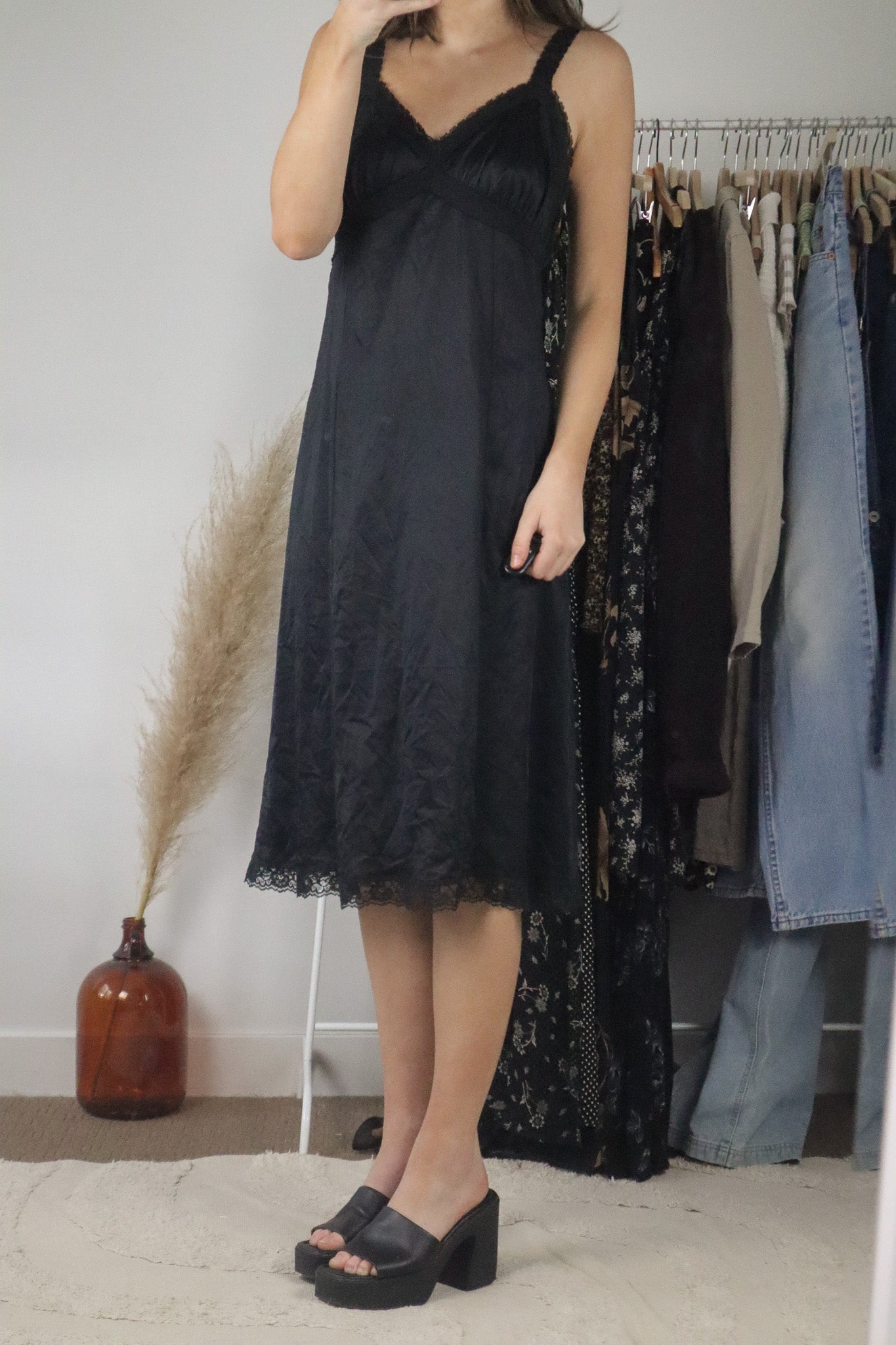 Made in Canada x Vintage x Slip Dress (M)
