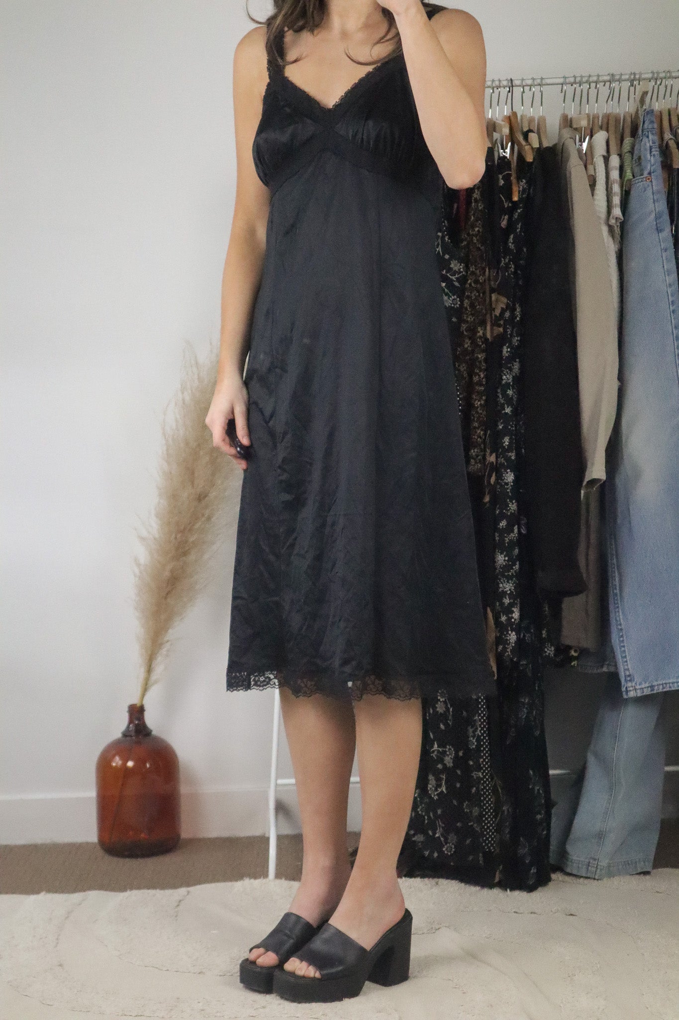 Made in Canada x Vintage x Slip Dress (M)