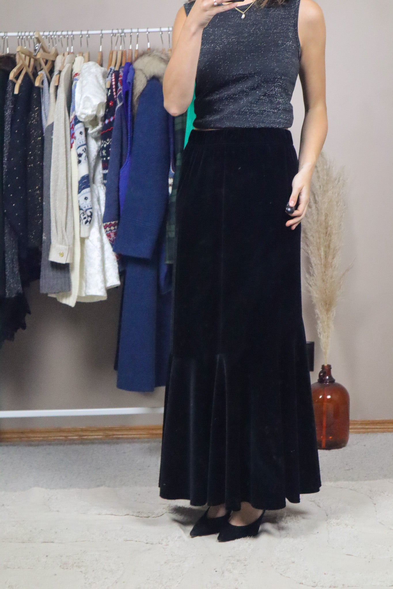Made in Korea x Vintage x Velvet Maxi Skirt (M)