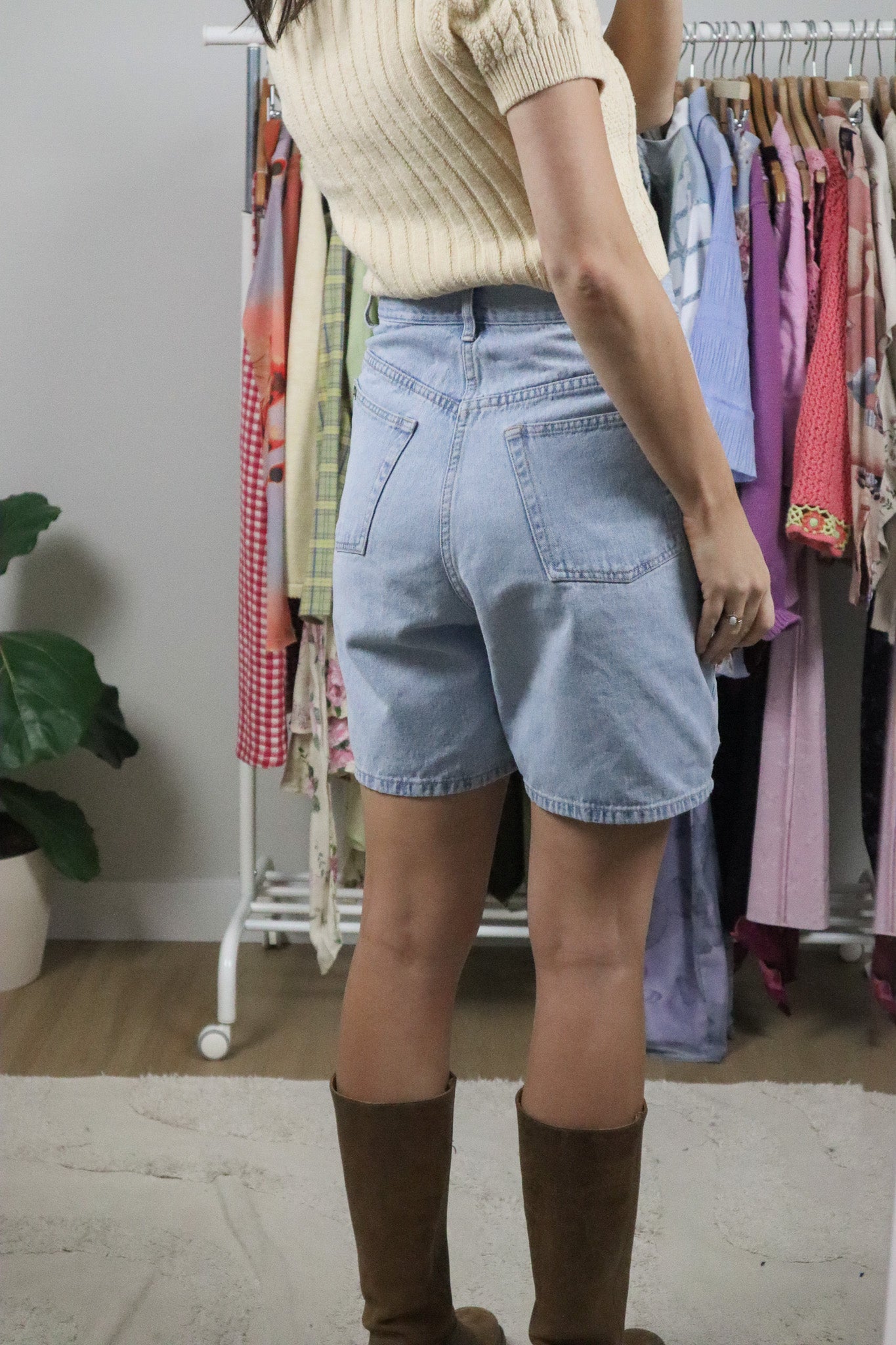 Vintage x Flower Embroidered Shorts (12)