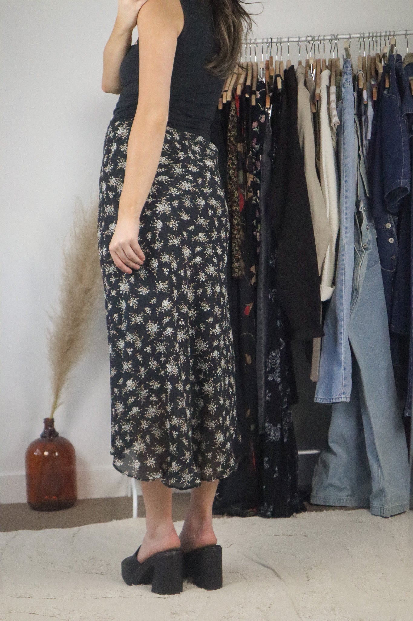 Vintage x Midi Floral Skirt (M)