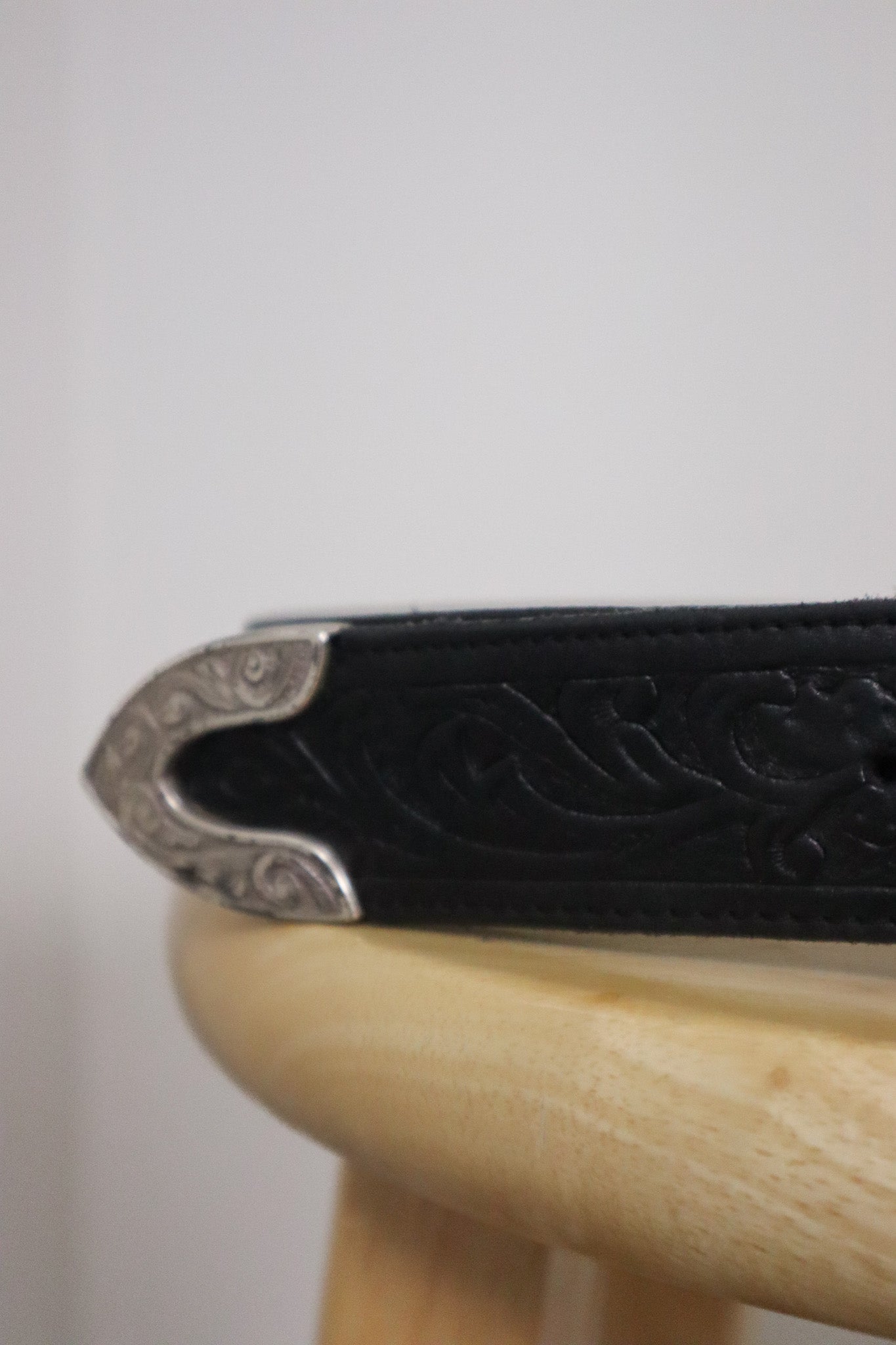 Vintage x Leather Horseshoe Belt (M)