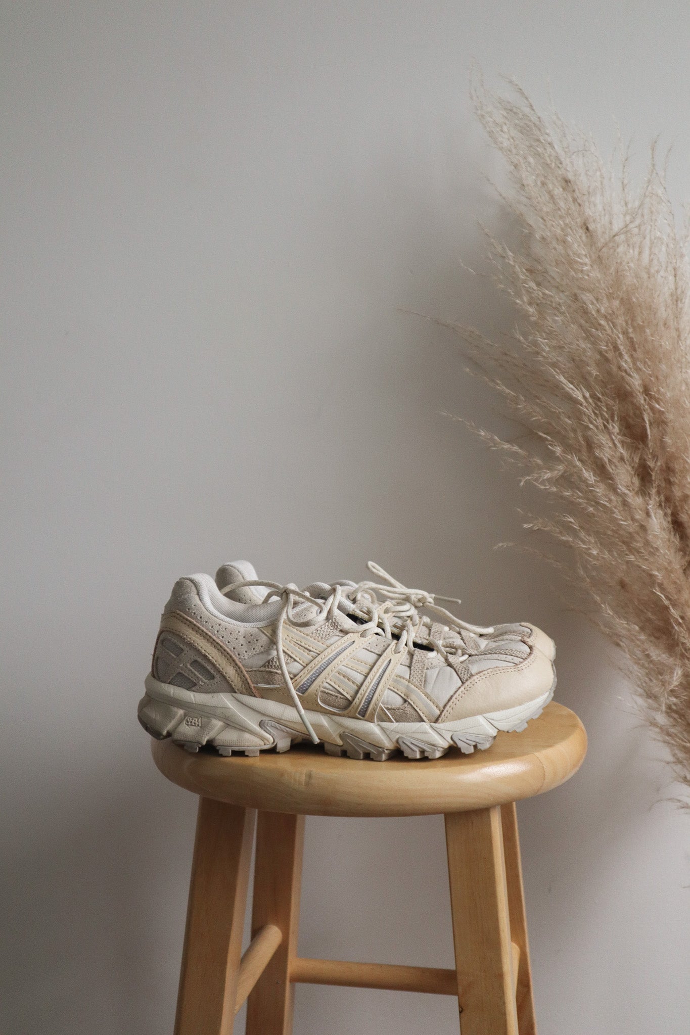 Modern x Asics (7.5)