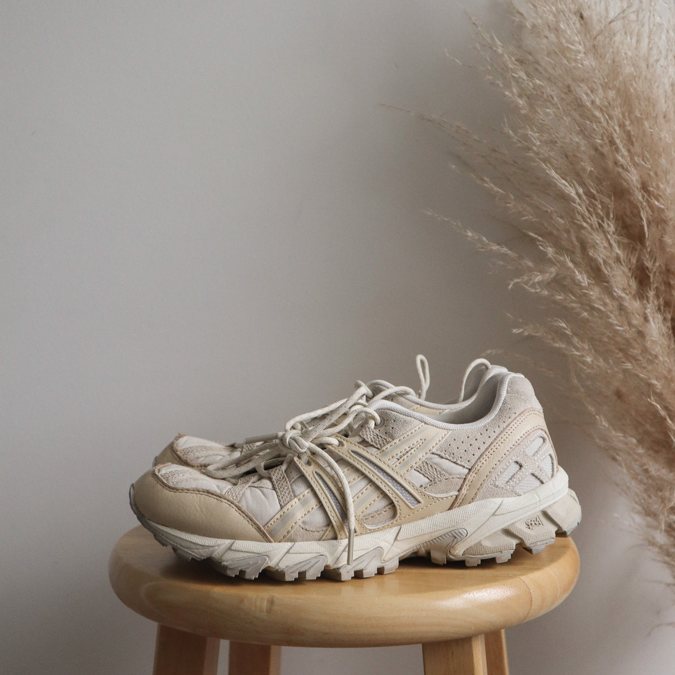 Modern x Asics (7.5)