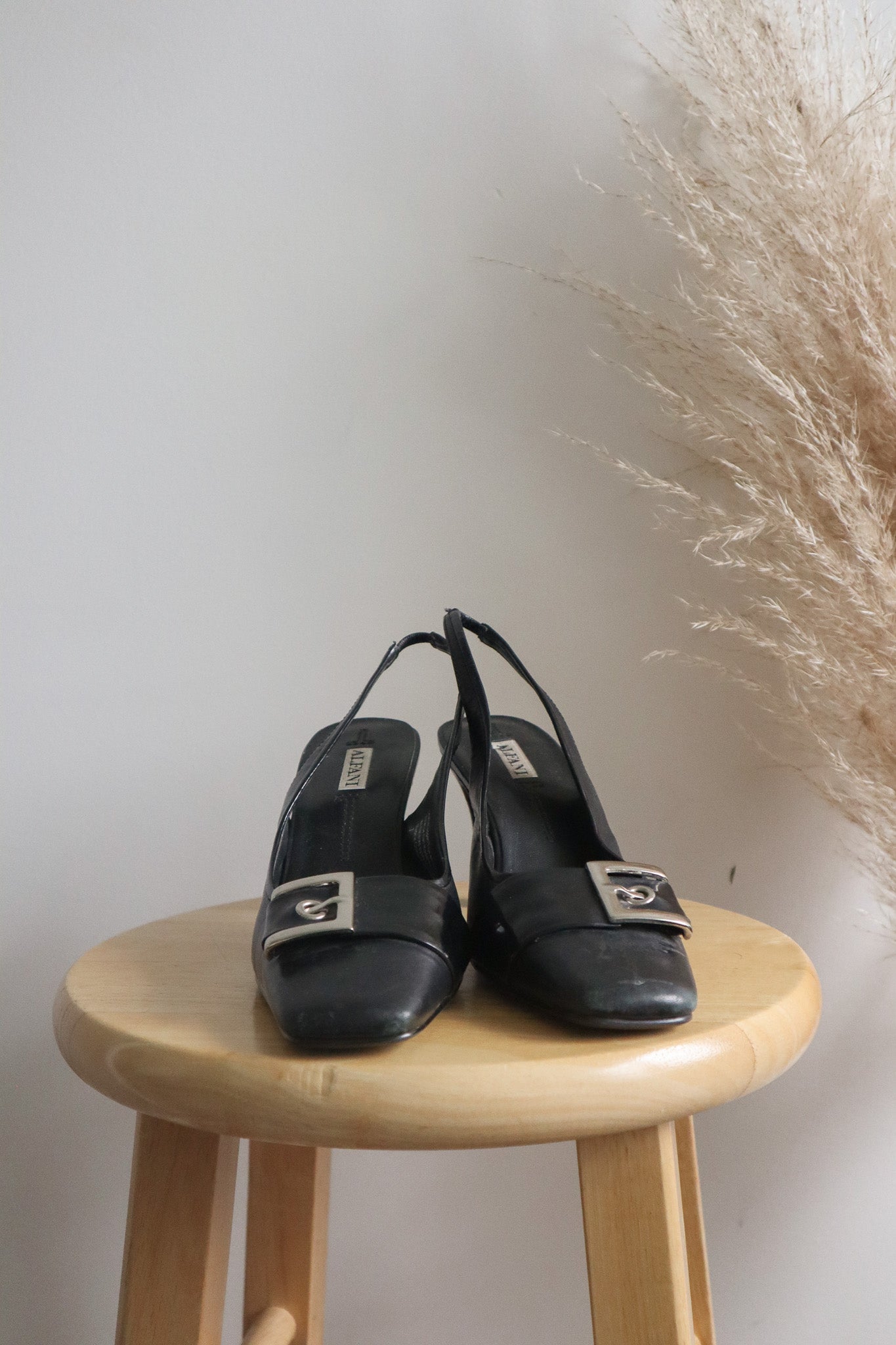 Vintage x Leather Buckle Heels (6.5)