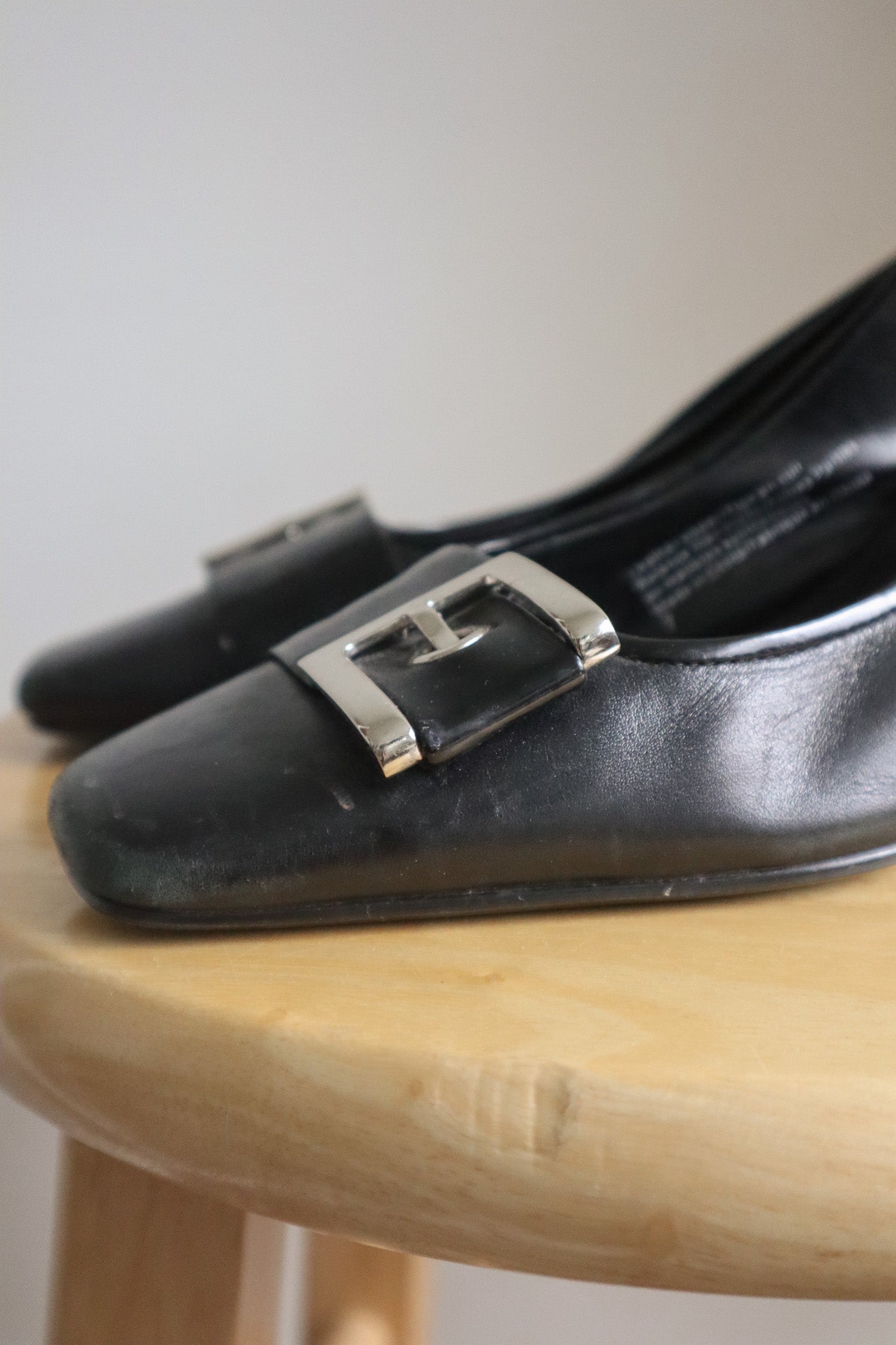 Vintage x Leather Buckle Heels (6.5)