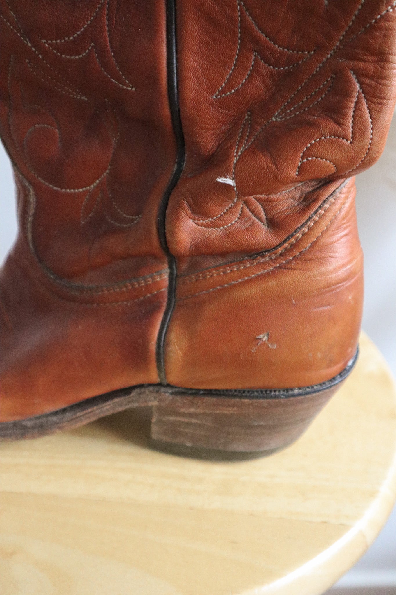 Vintage x Leather Cowgirl Boots (W9/9.5)