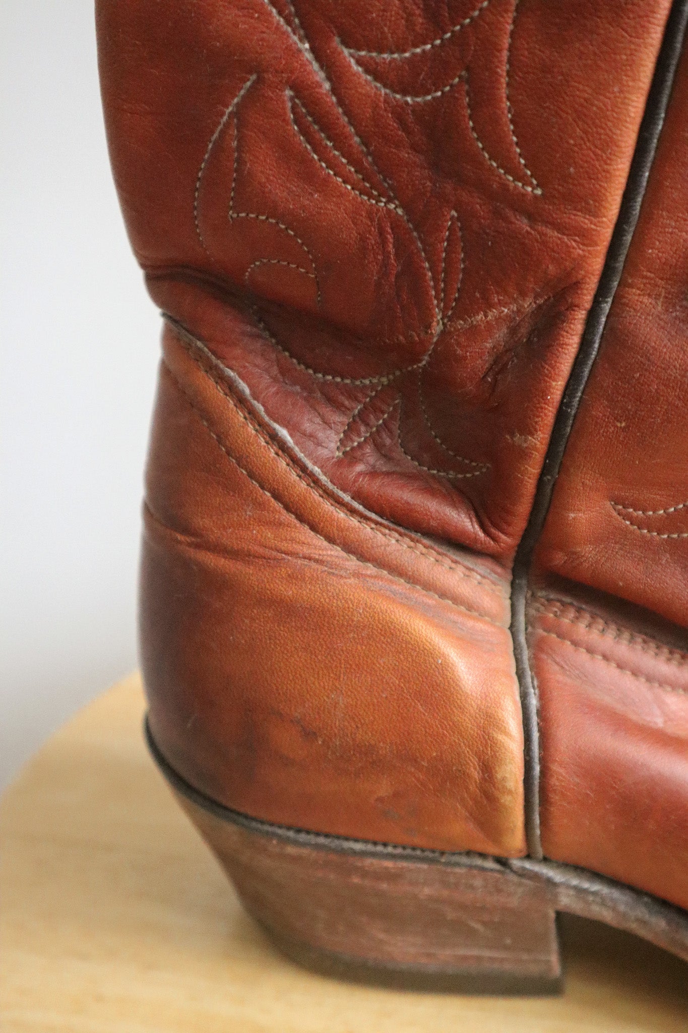Vintage x Leather Cowgirl Boots (W9/9.5)