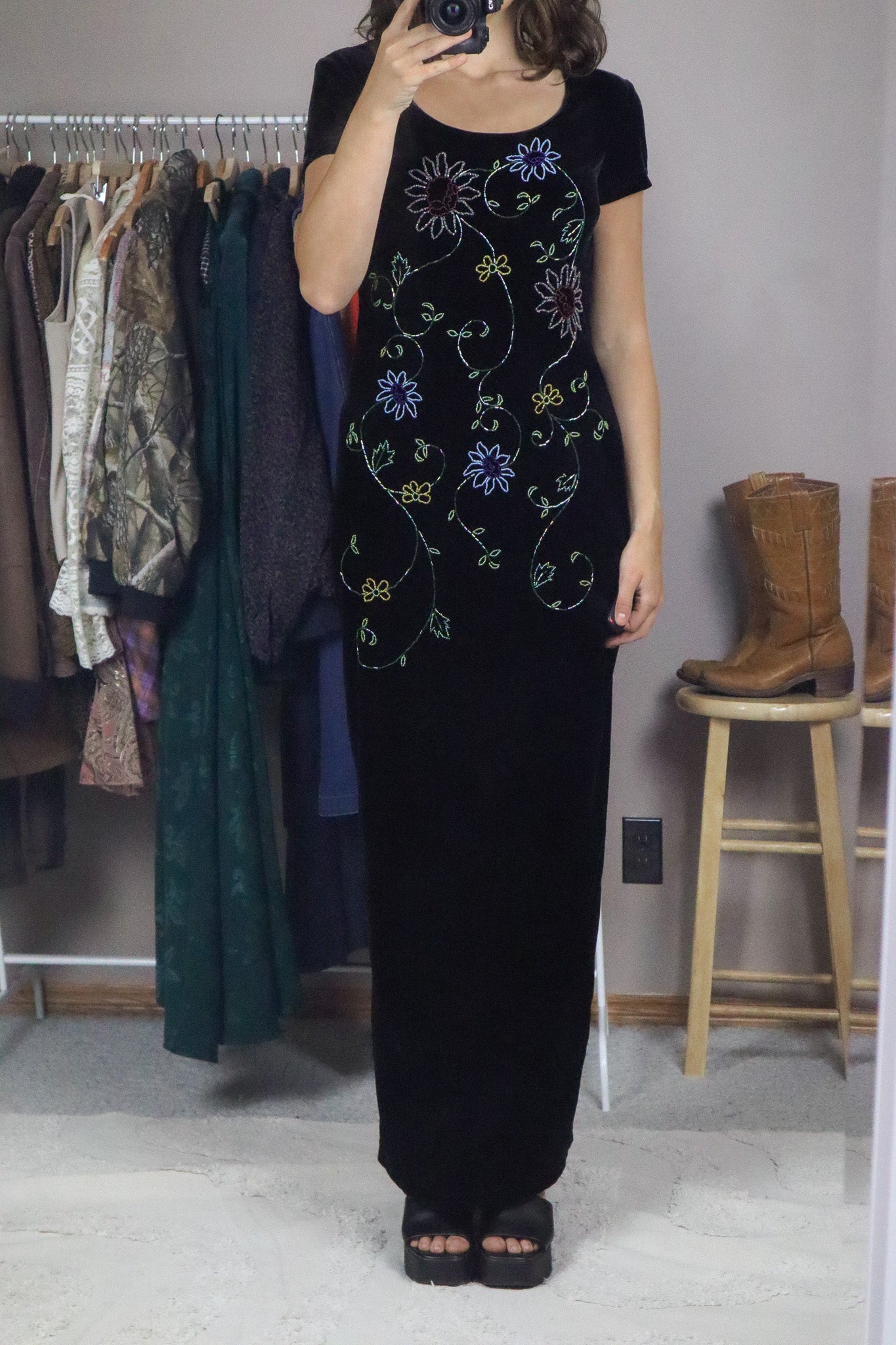 Made in Canada x Vintage x Beaded Velvet Maxi Dress (4/6)