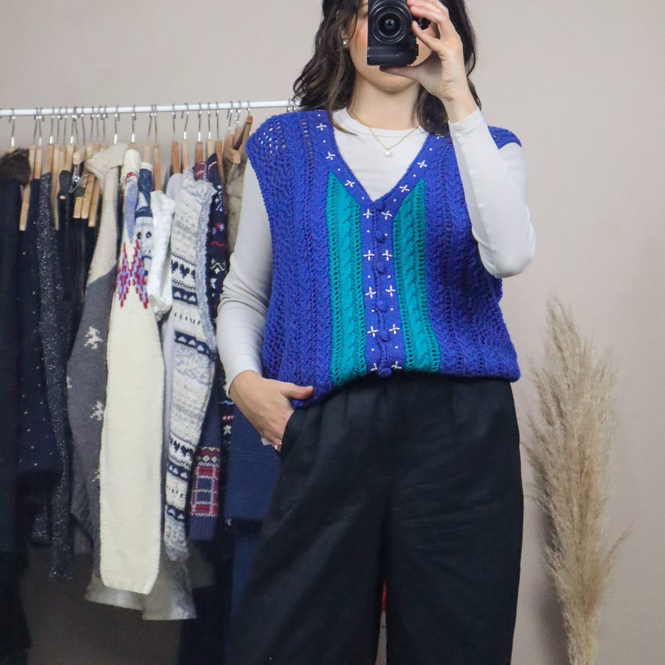 Vintage x Deadstock x Beaded Knit Sweater Vest (XL)