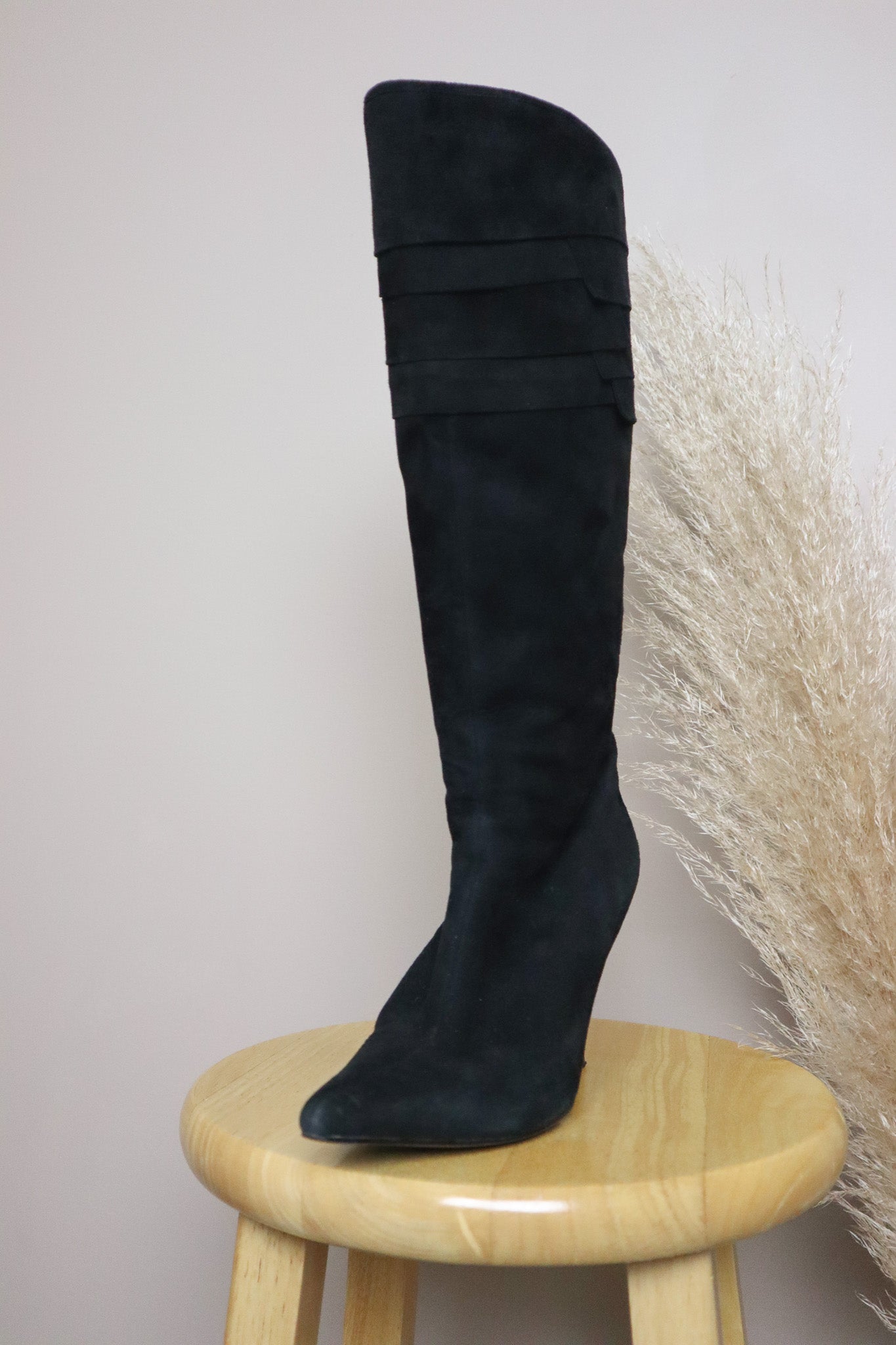 Vintage x Suede Boots (6/6.5)