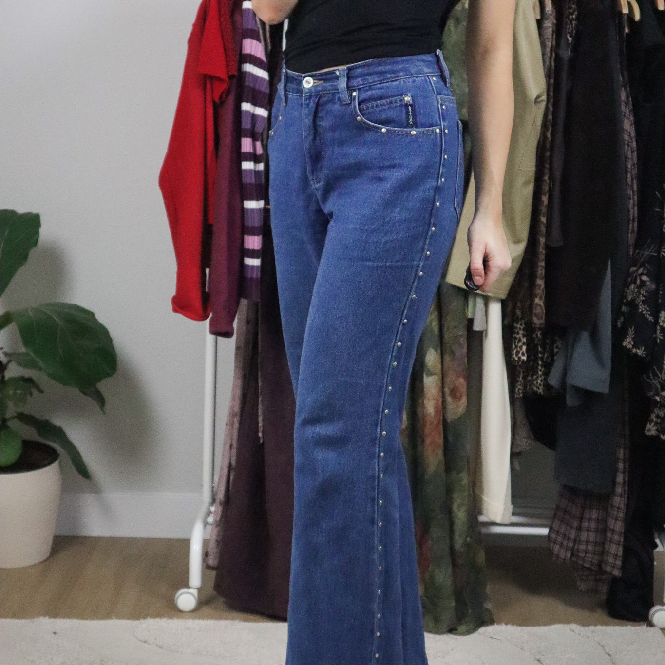 Vintage x Boot Cut Mid-Rise Studded Jeans (28/29)